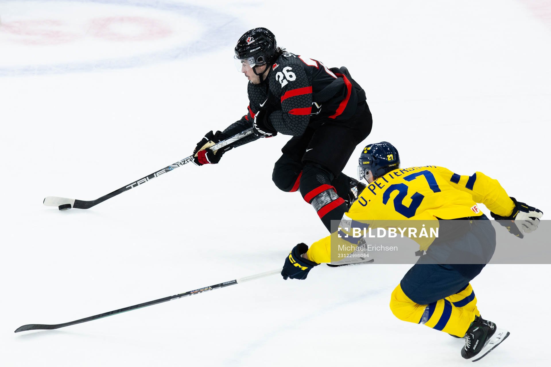 Matthew Savoie of Canada and Oskar Pettersson of Sweden