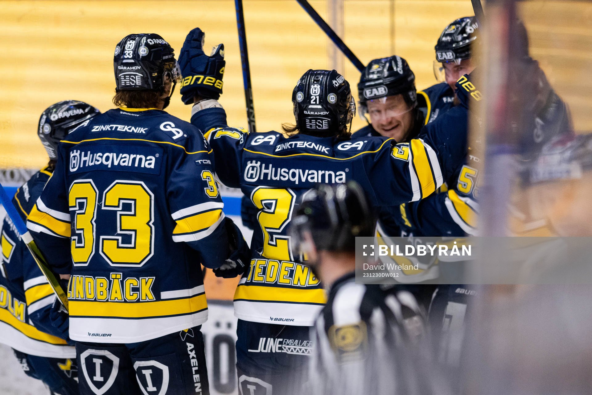 HV71s spelare jublar