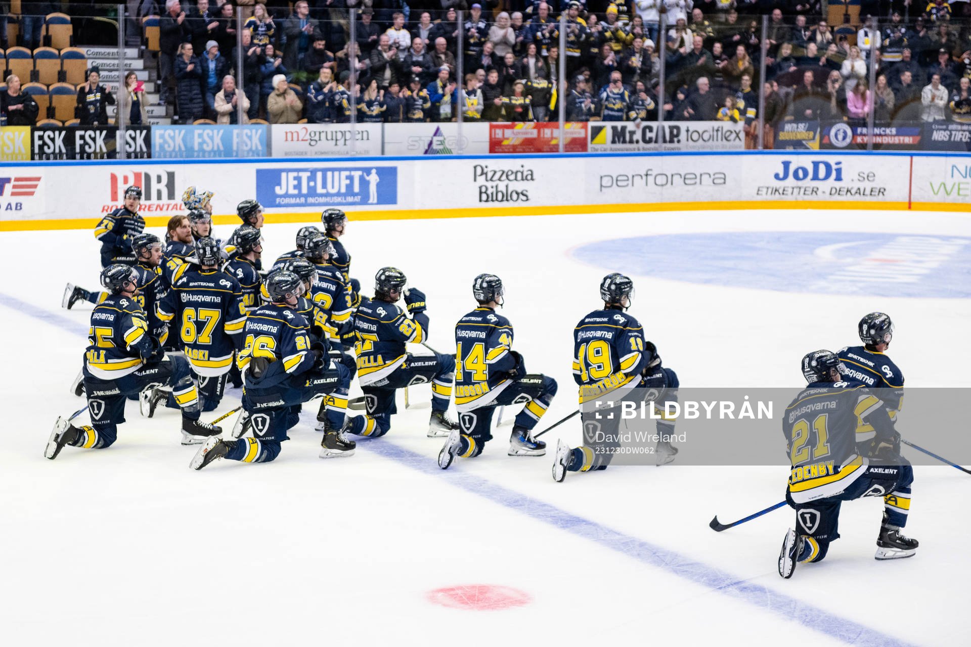 HV71s spelare jublar