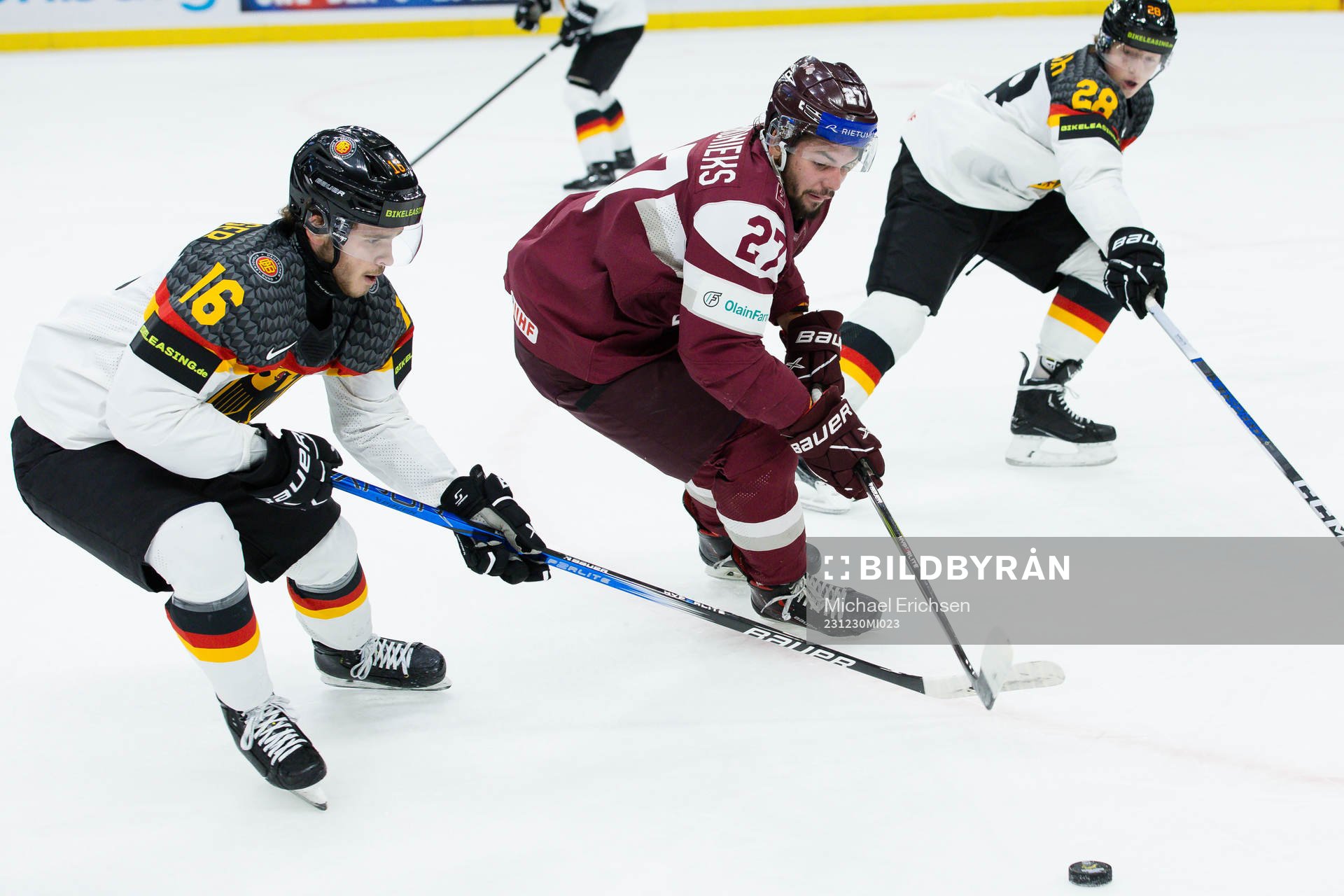 Ralf Rollinger of Germany and Kevins Stradnieks of Latvia