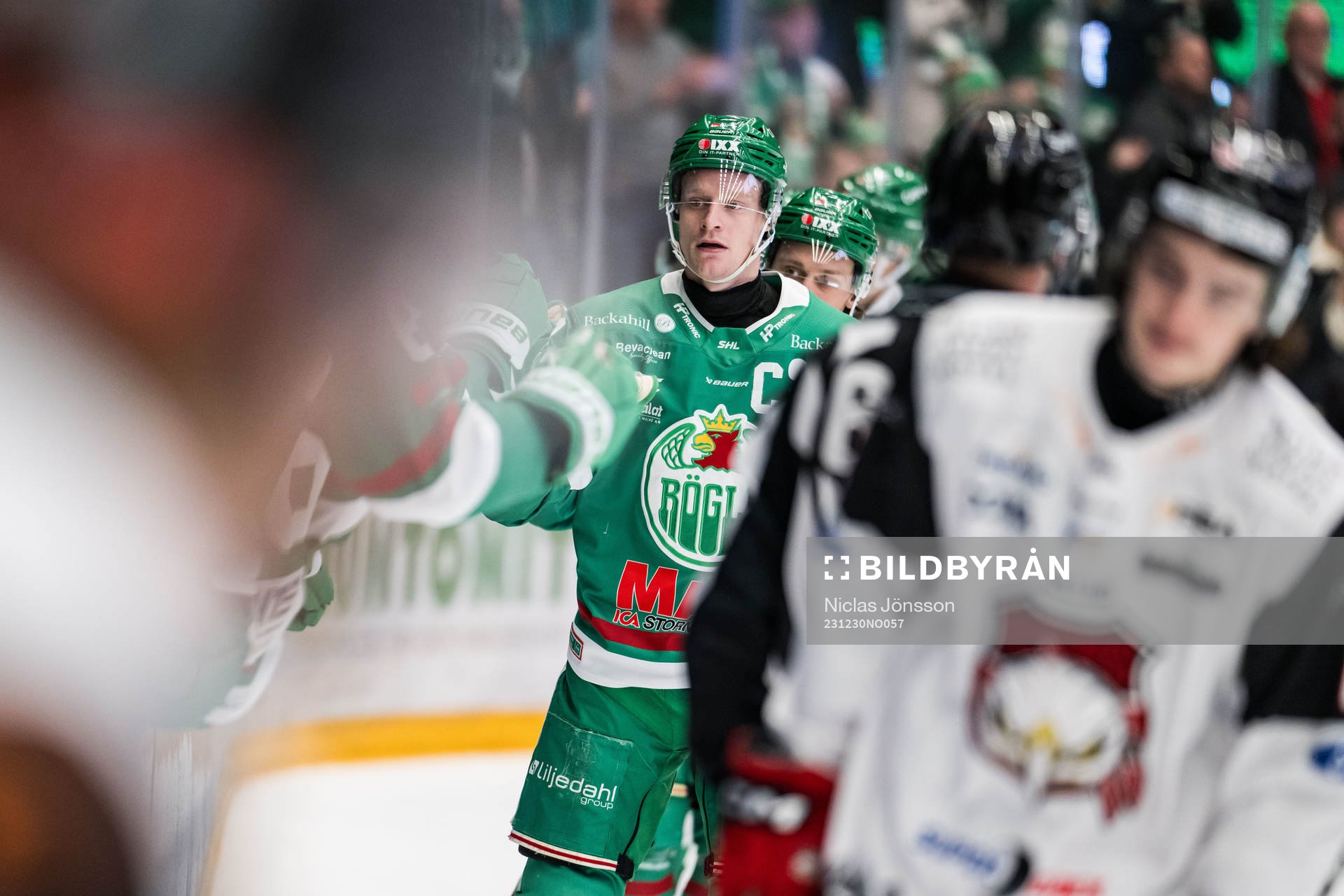 Rögles Anton Bengtsson jublar