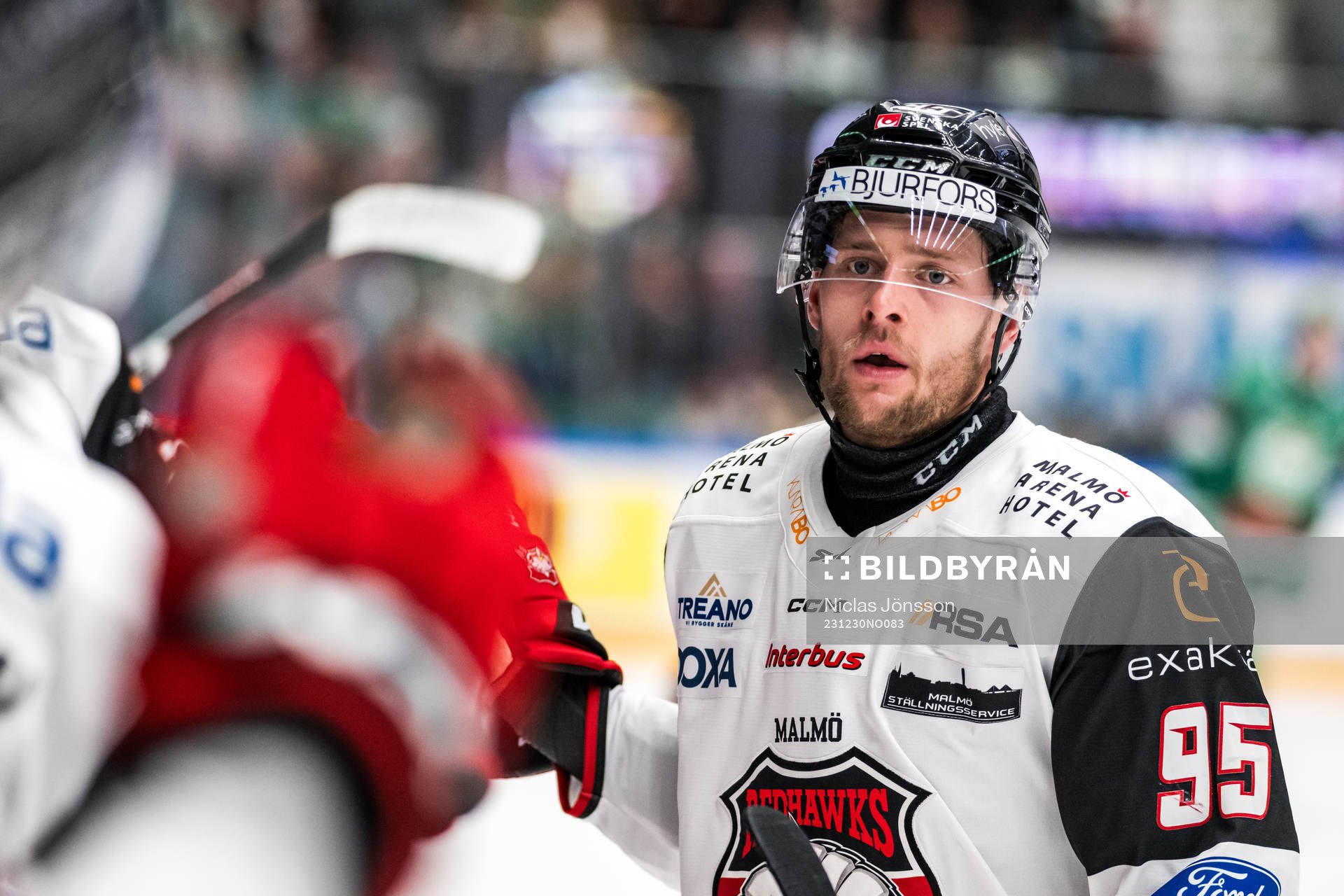 Malmö Redhawks Carl Persson jublar