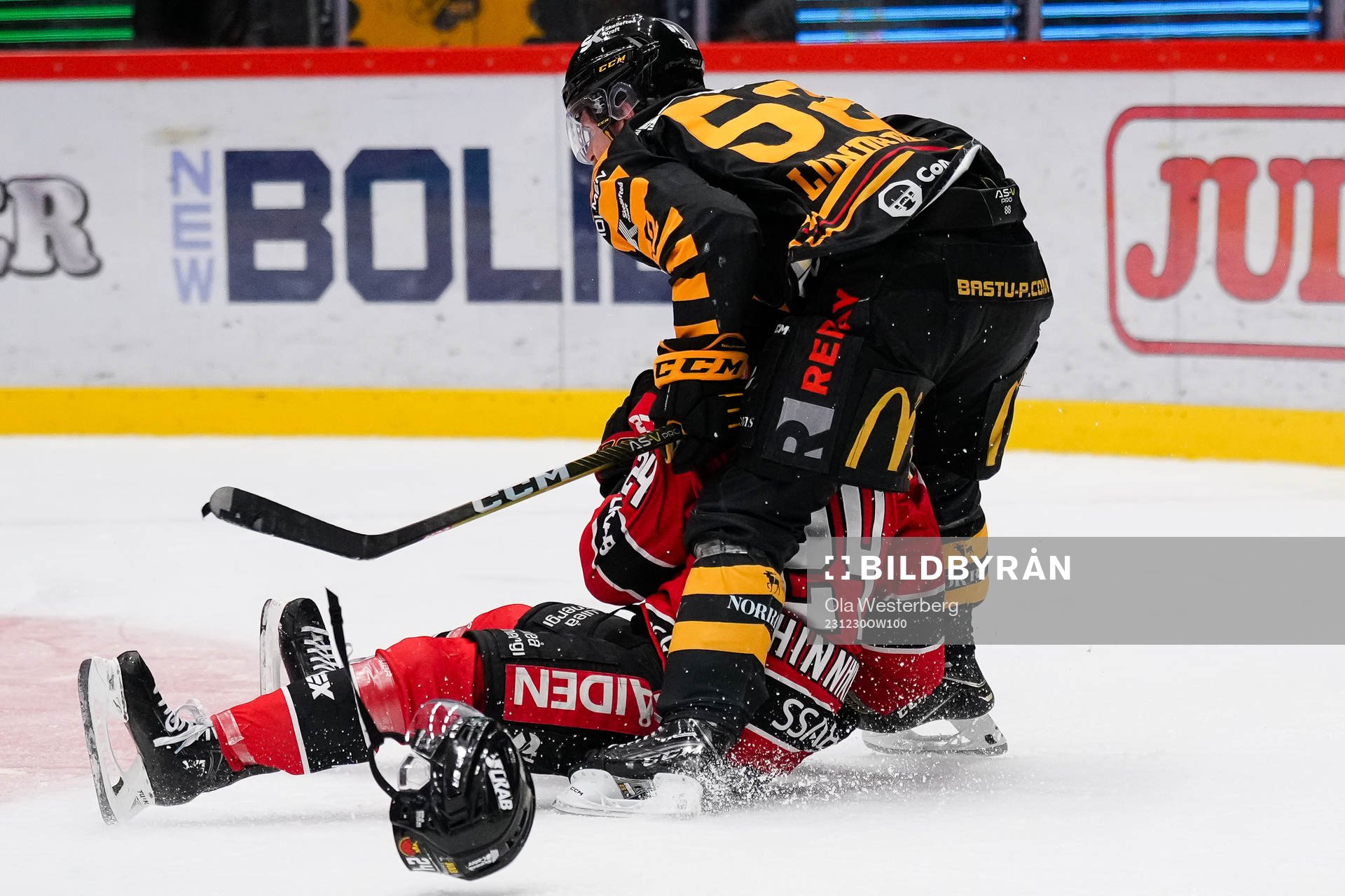 Skellefteås Arvid Lundberg och Luleås Brendan Shinnimin