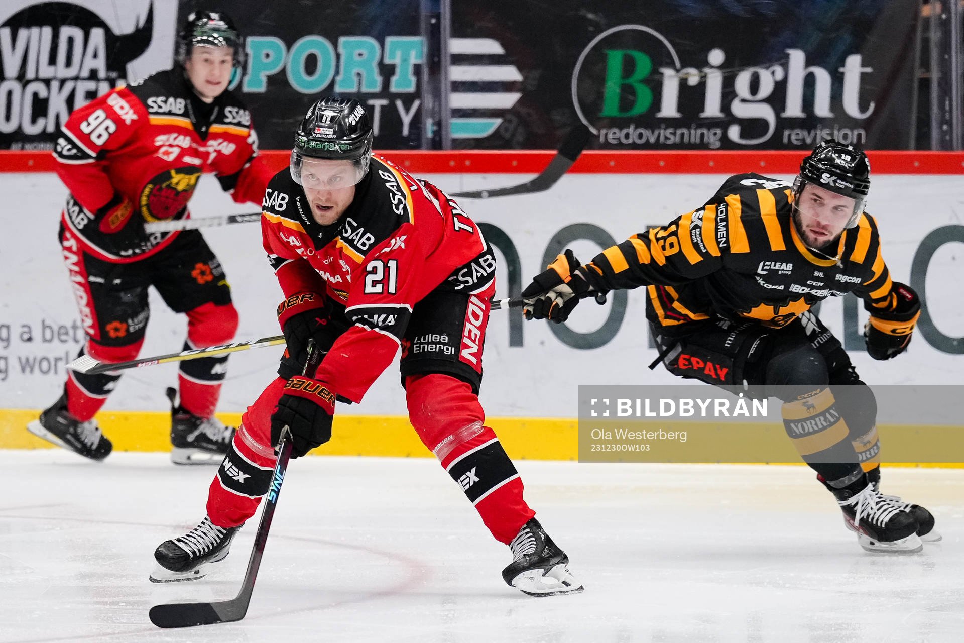 Luleås Juhani Tyrväinen och Skellefteås Dylan Sikura