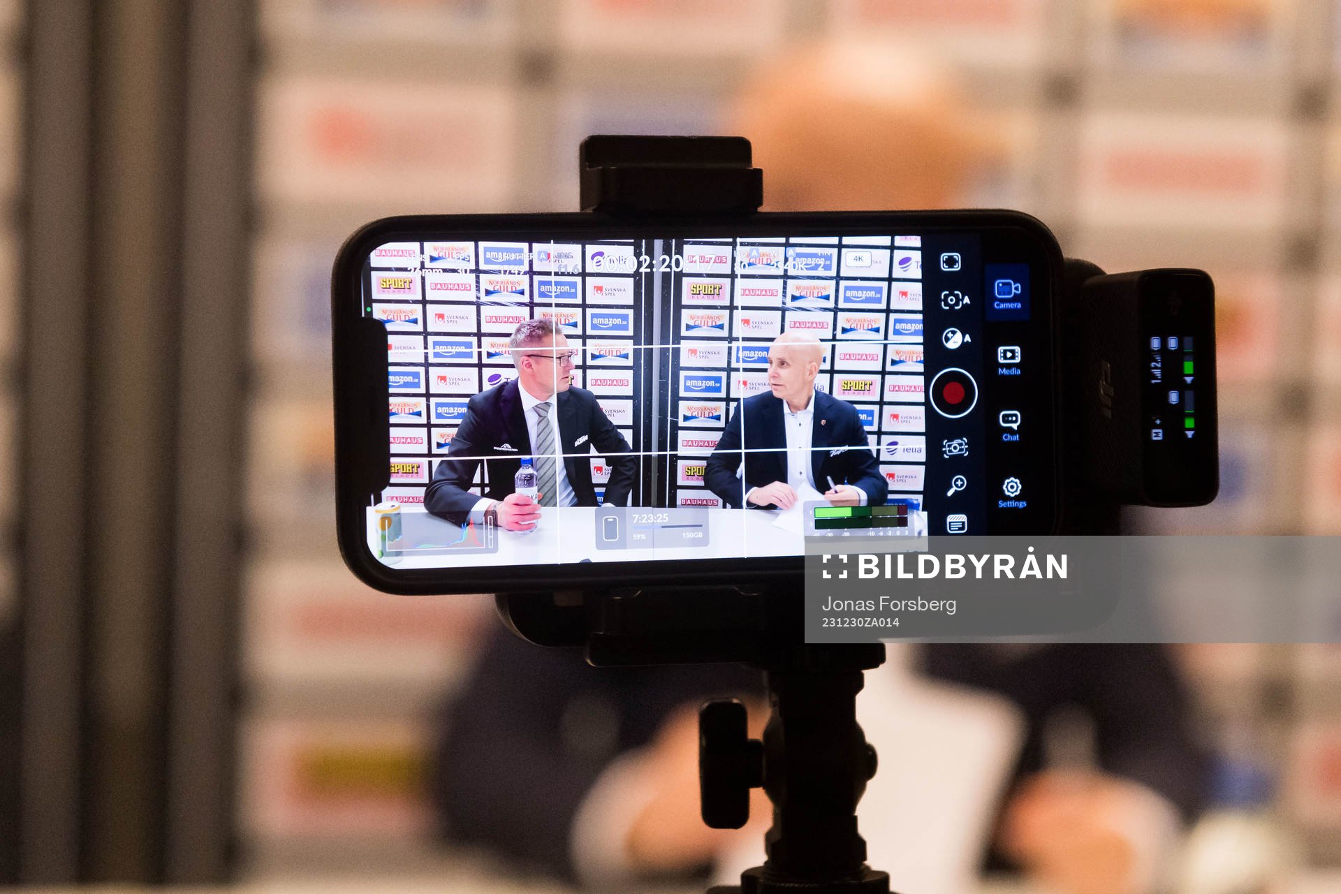 Örebros tränare Johan Hedberg och MoDos assisterande