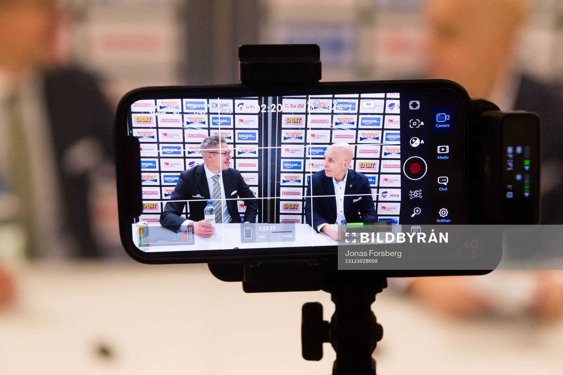 Örebros tränare Johan Hedberg och MoDos assisterande