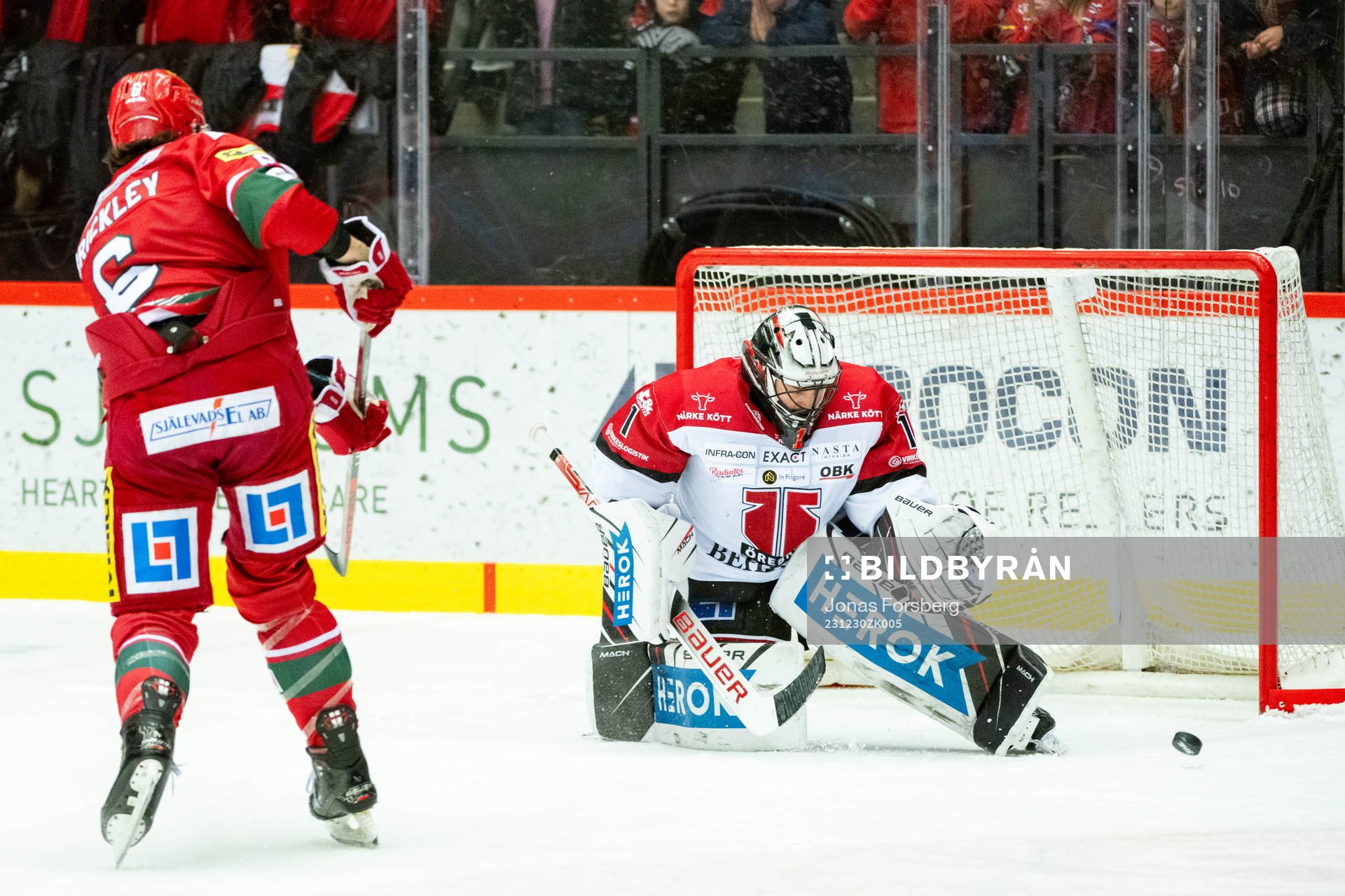Örebros målvakt Jhonas Enroth med