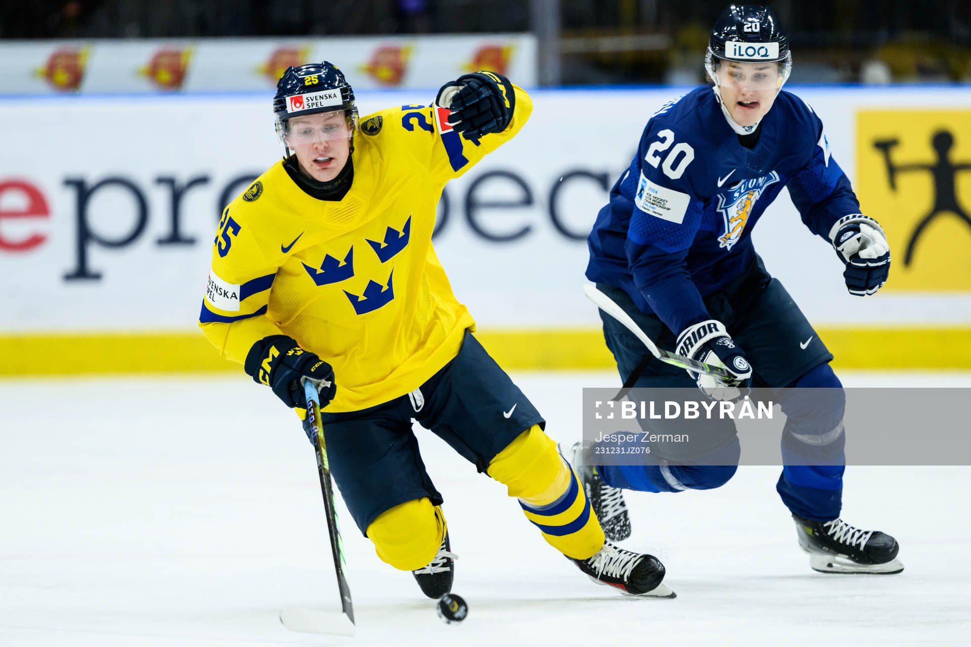 Otto Stenberg of Sweden and Oiva Keskinen of Finland