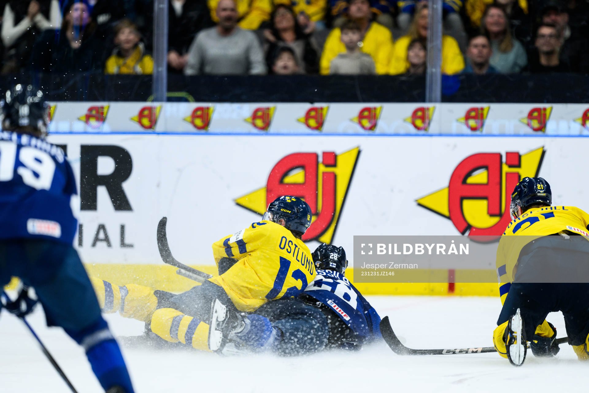 Noah Östlund of Sweden and Jere Lassila of Finland