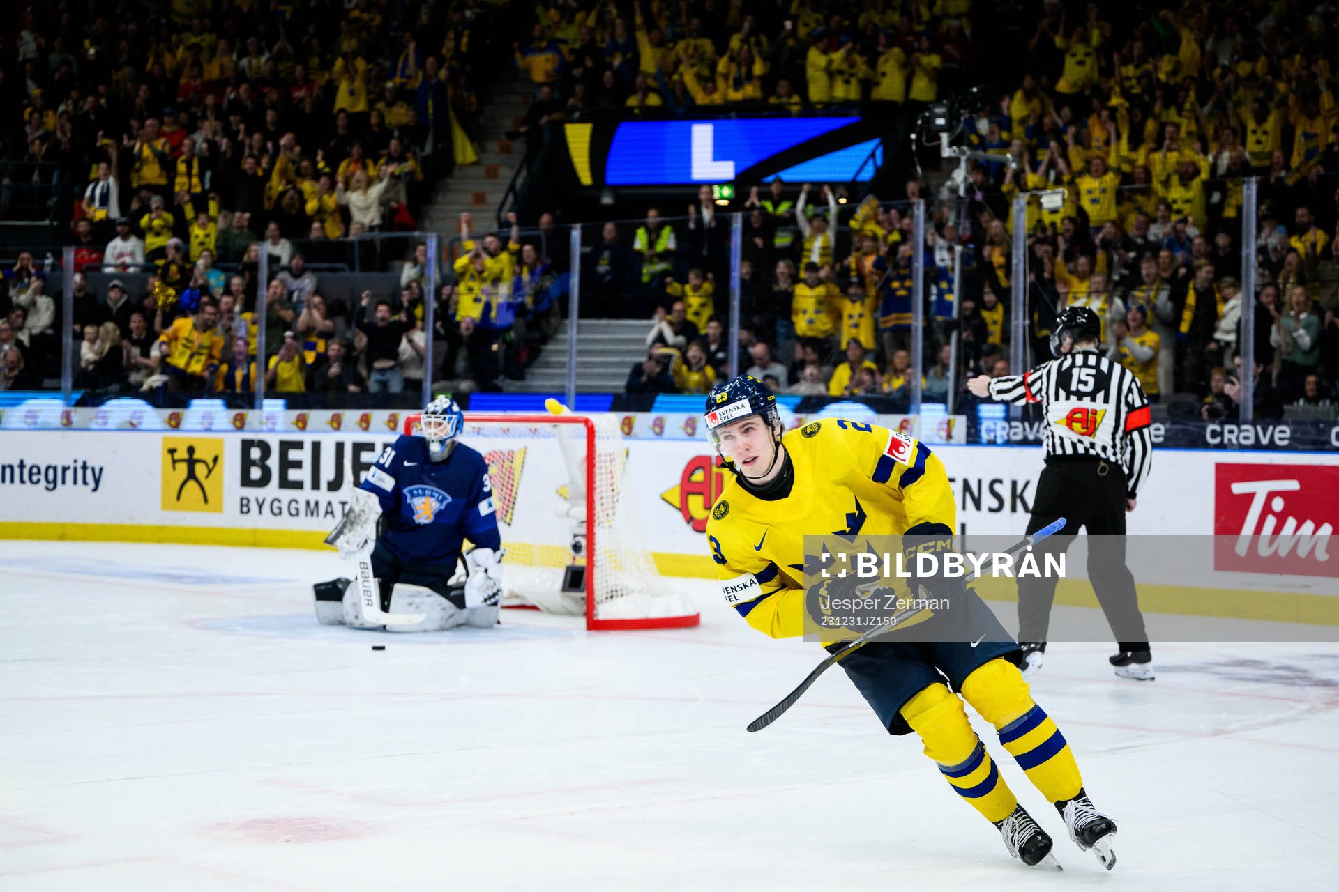 Jonathan Lekkerimäki of Sweden celebrating