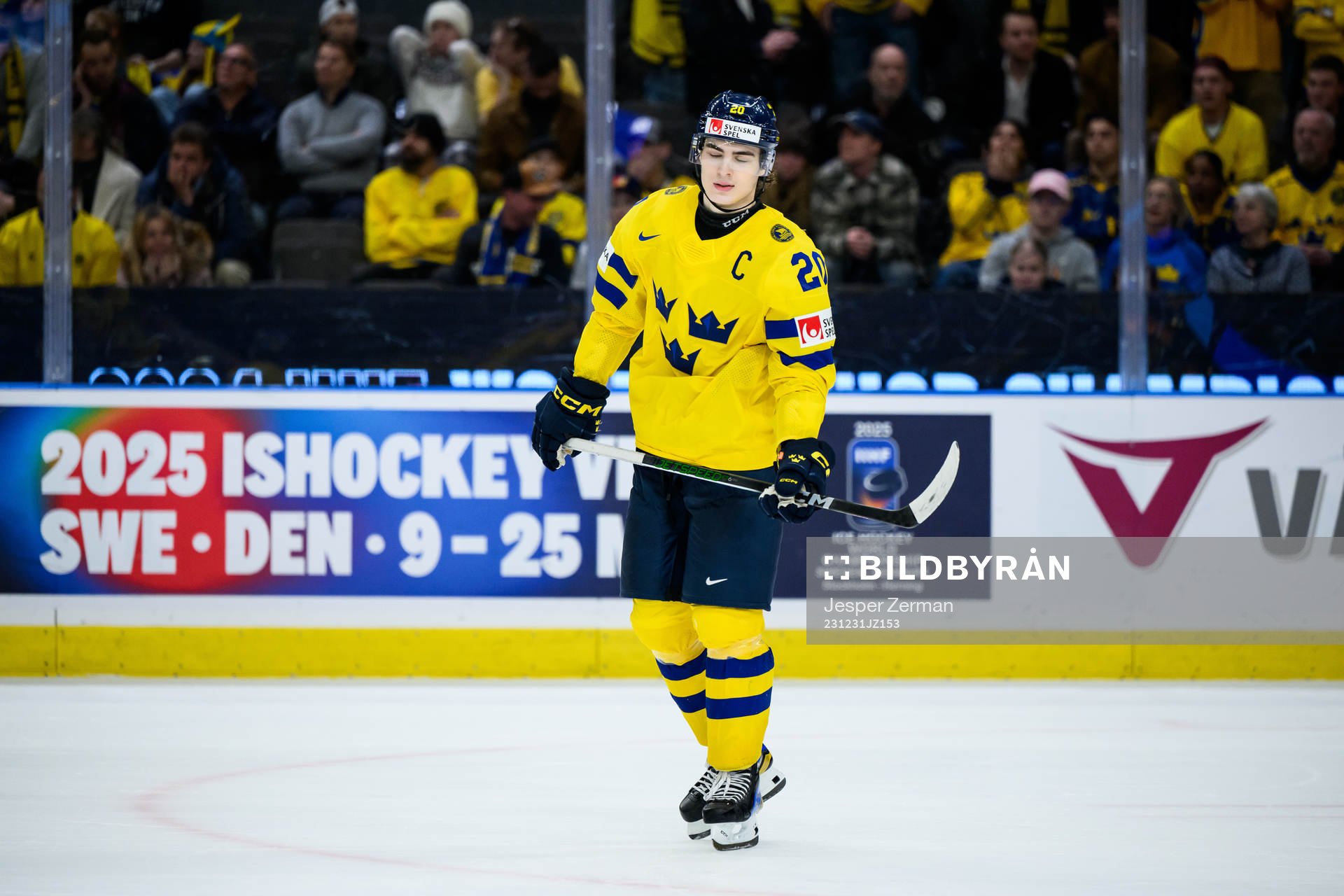 Liam Öhgren of Sweden looks dejected
