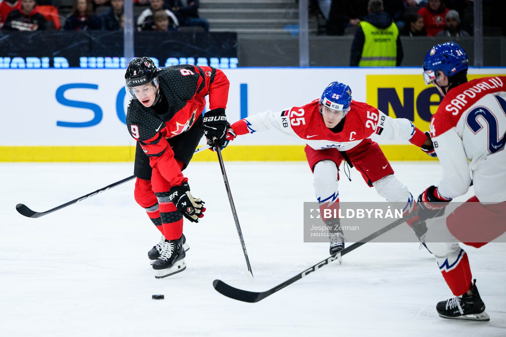 Nate Danielson of Canada and Jiri Kulich of Czech Republic