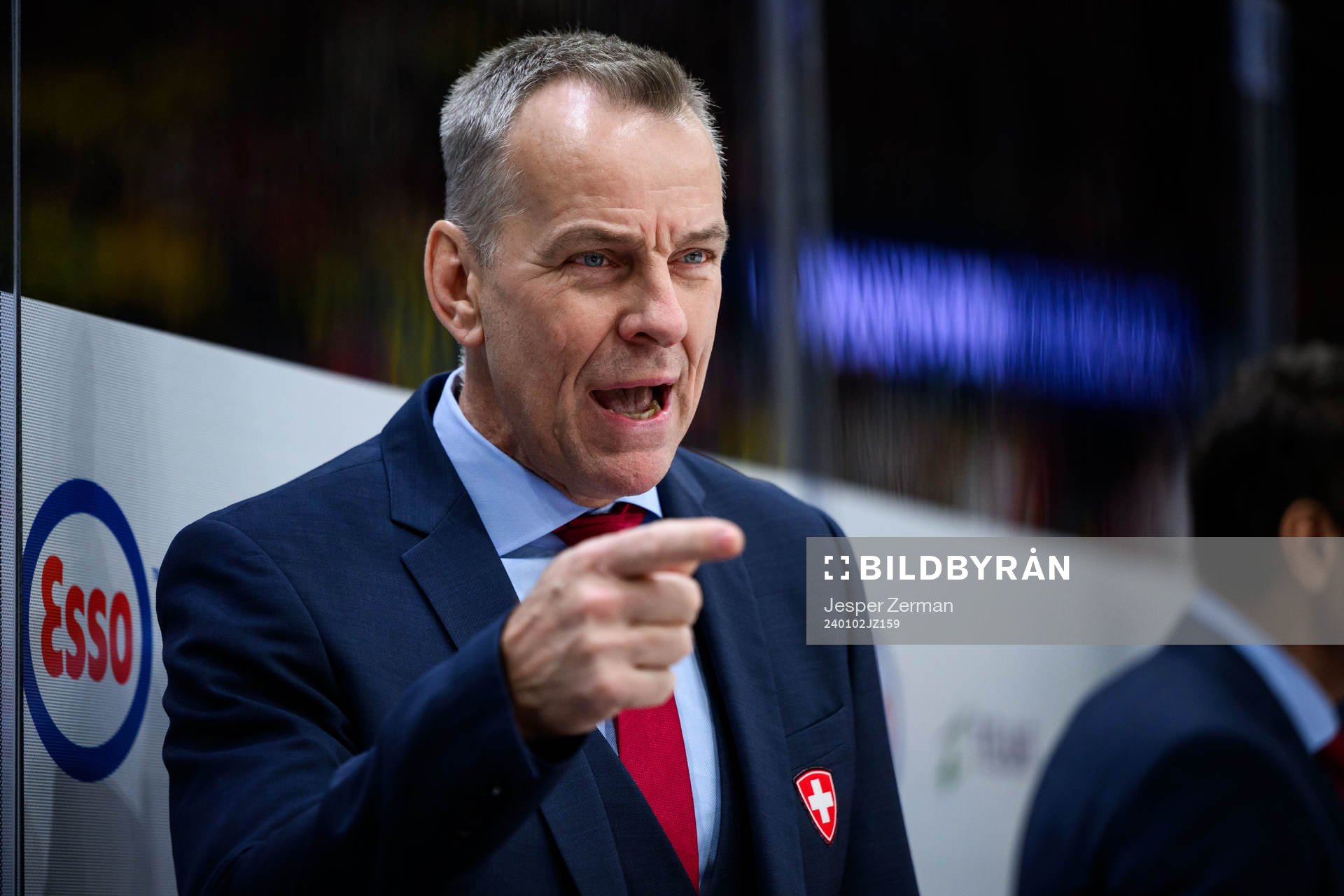 Assistant coach Tommy Albelin of Switzerland
