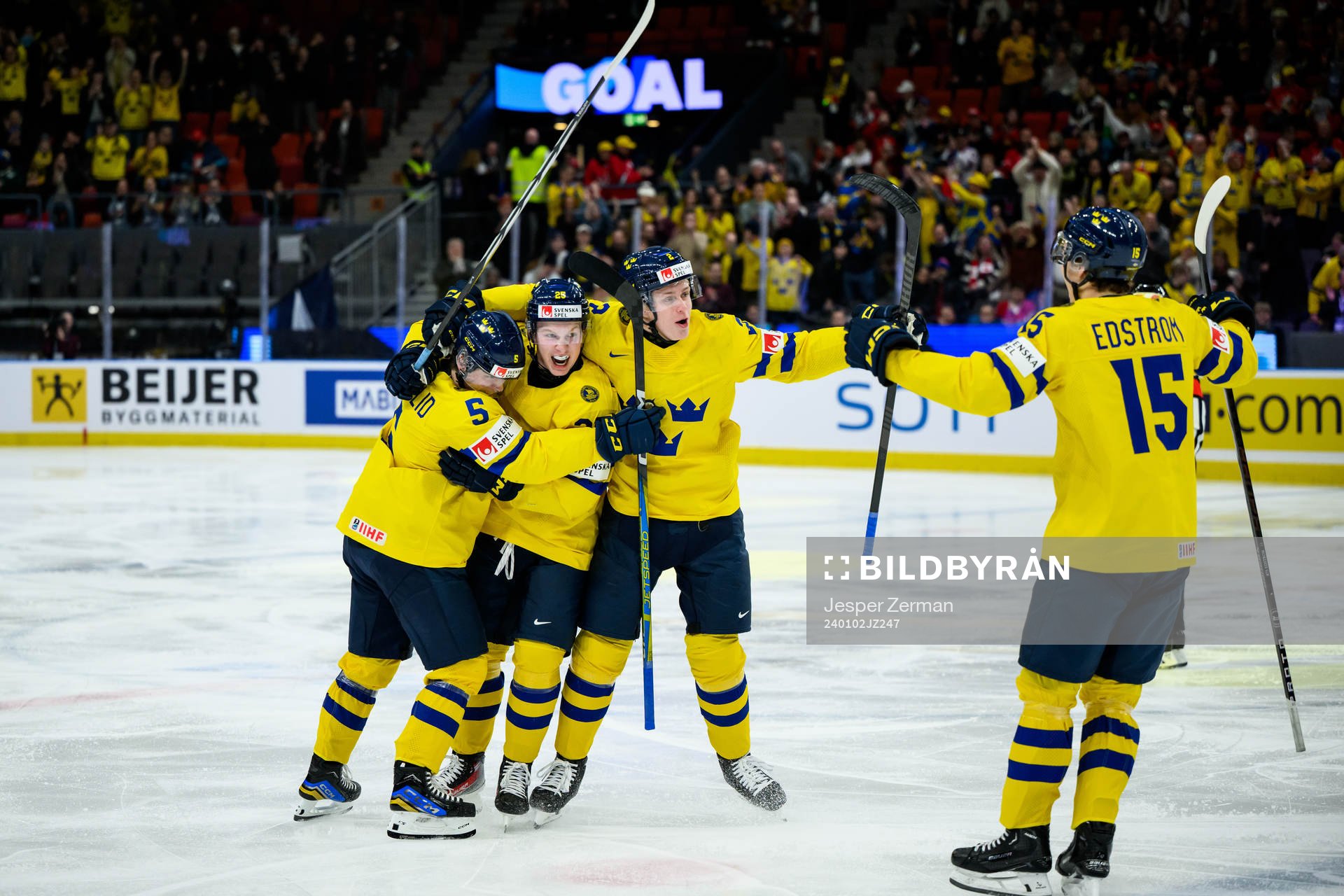 Otto Stenberg of Sweden celebrate with teammates