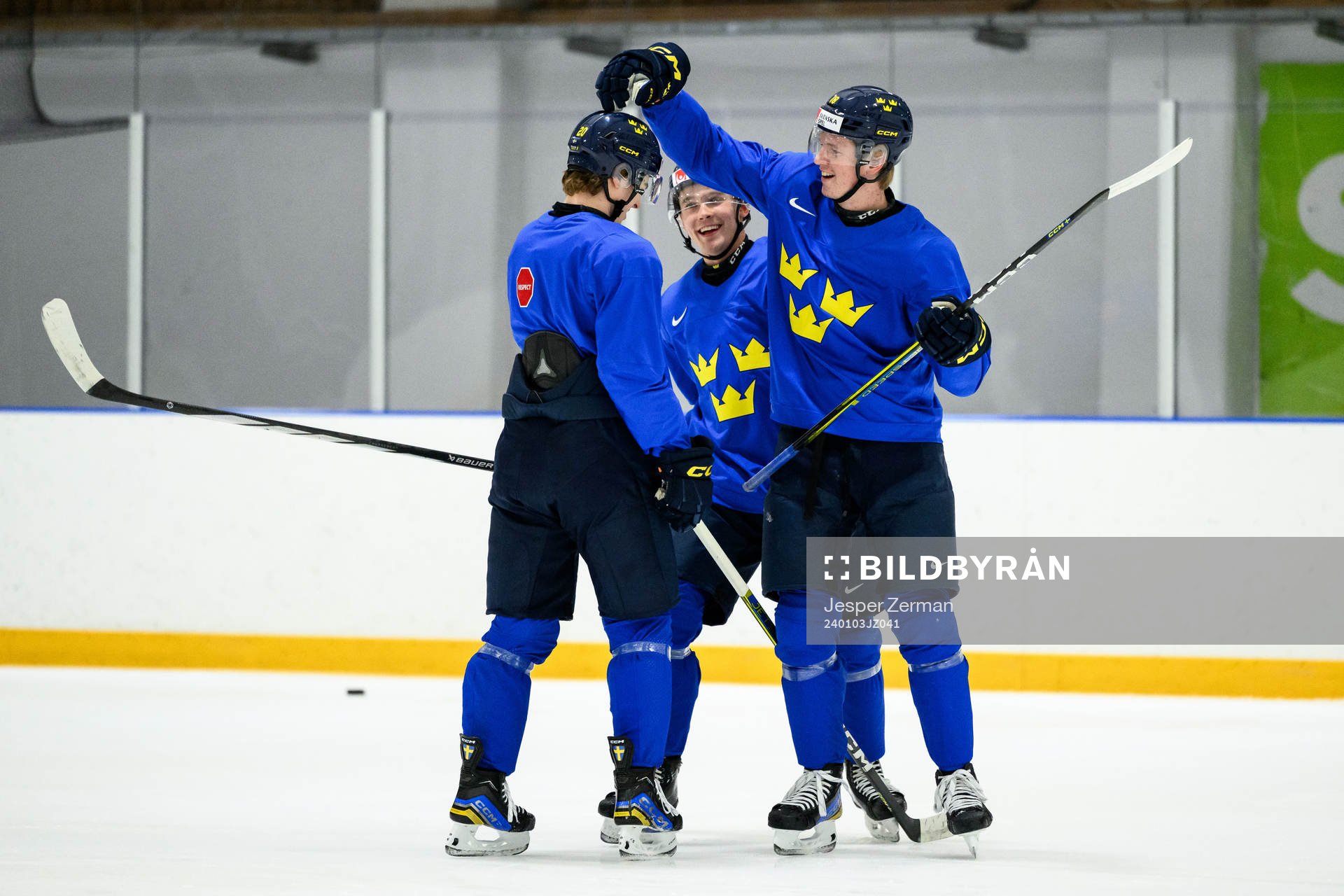 Liam Öhgren and Filip Bystedt of Sweden at a practice