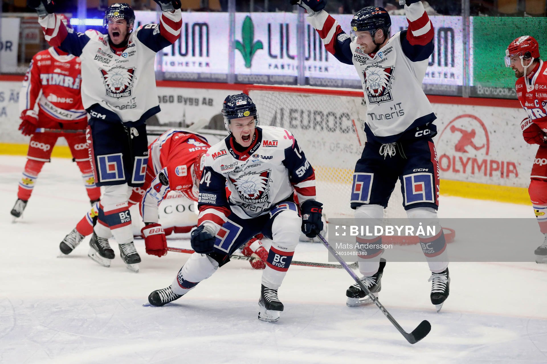 Linköpings Arvid Costmar jublar