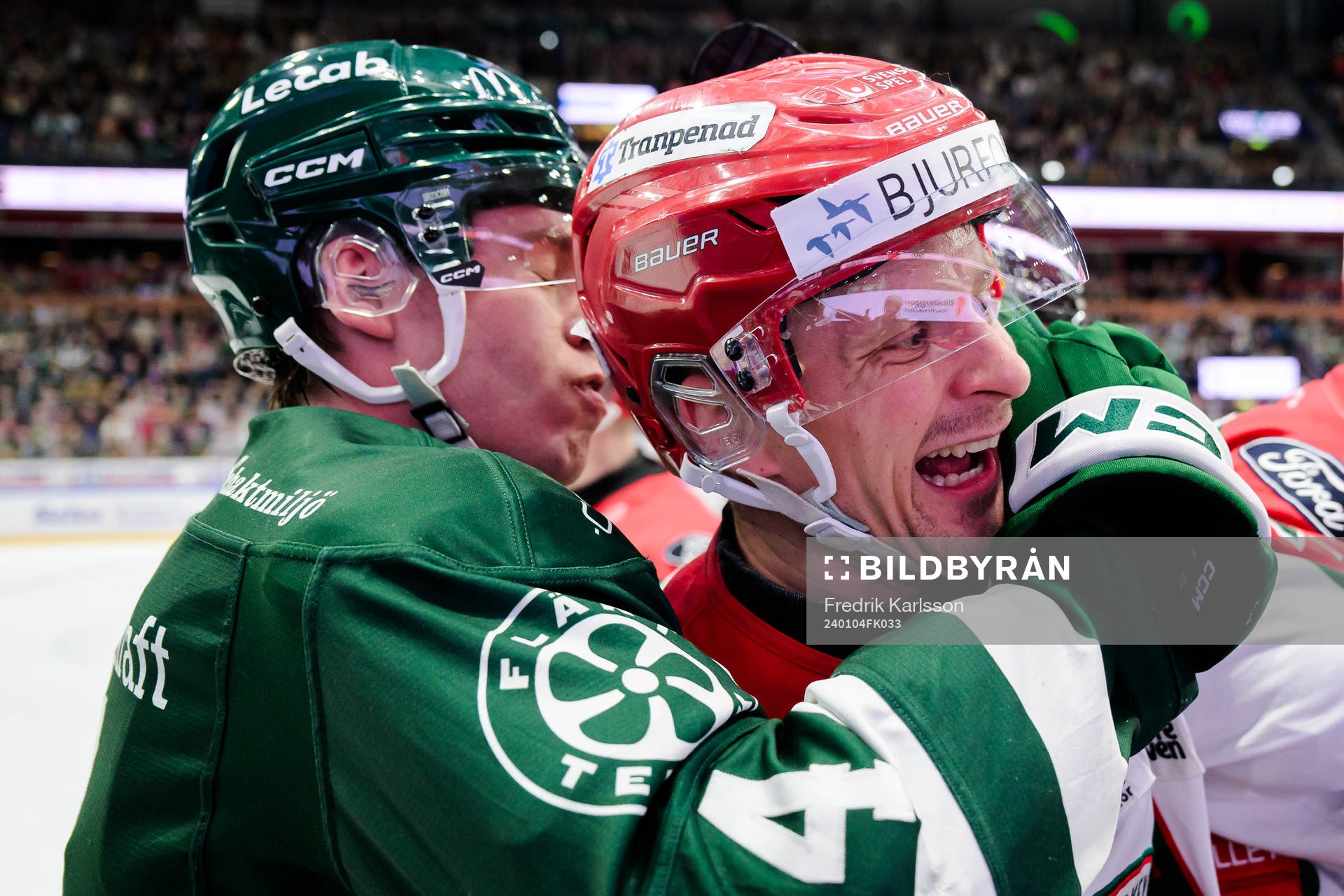 Färjestads Oscar Lawner och Frölundas Nicklas Lasu