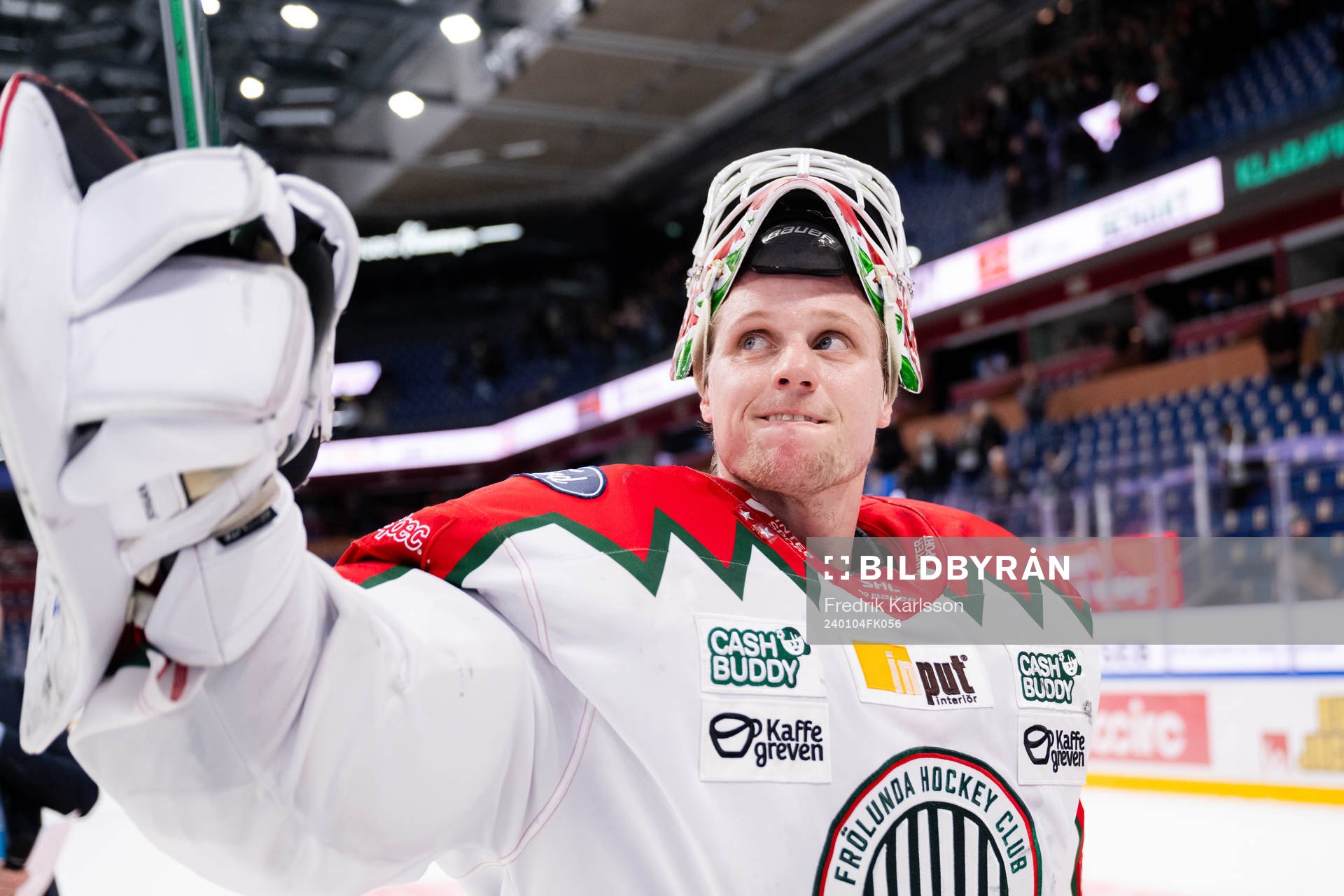 Frölundas målvakt Lars Johansson jublar