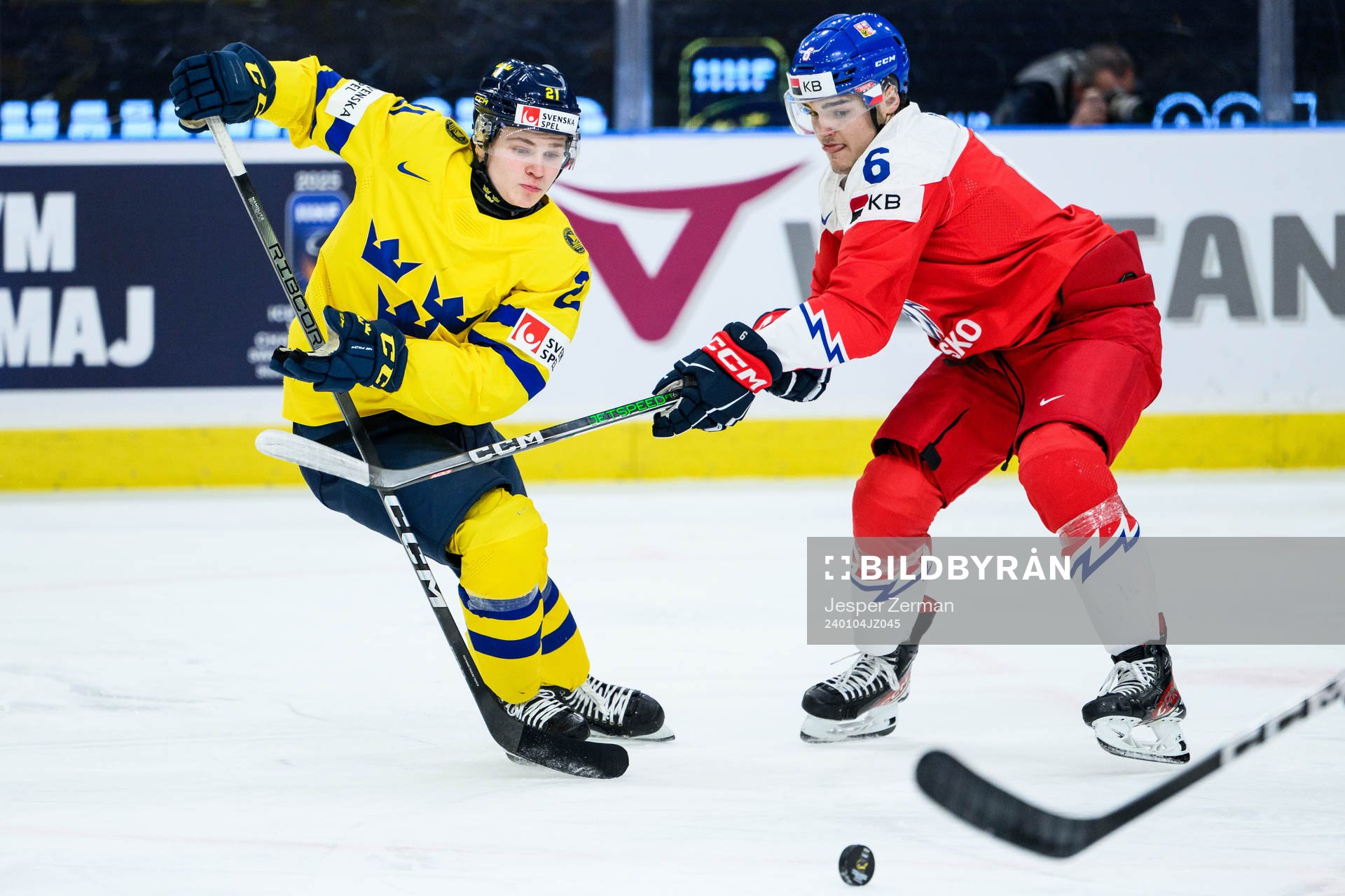 Zeb Forsfjäll of Sweden and Ales Cech of Czech Republic