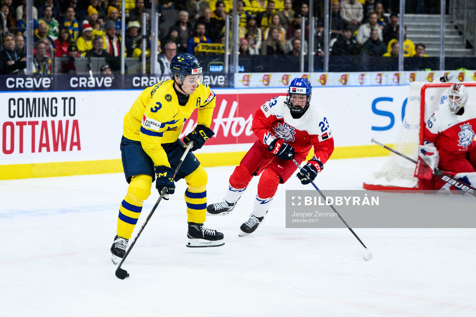 Elias Salomonsson of Sweden and Tomas Galvas of Czech