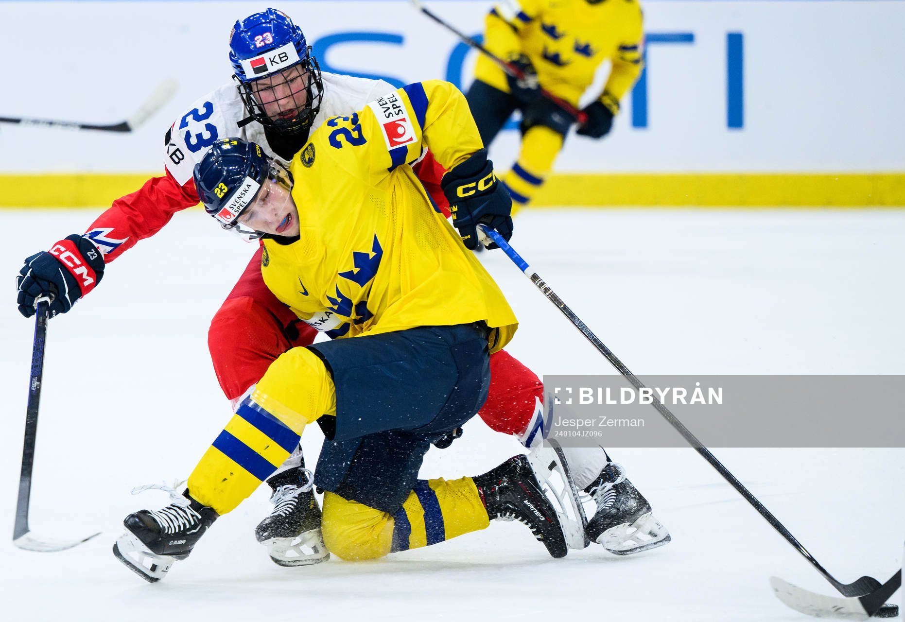 Jonathan Lekkerimäki of Sweden and Tomas Galvas of Czech