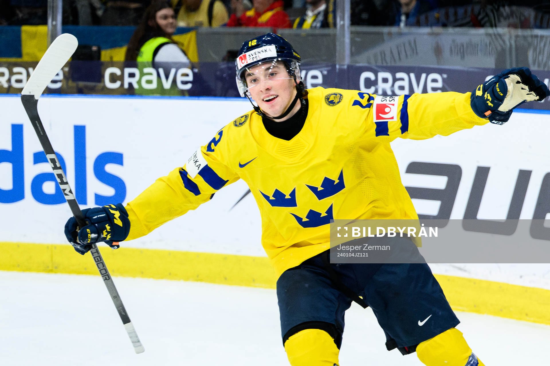 Noah Östlund of Sweden celebrates the 4-2 goal
