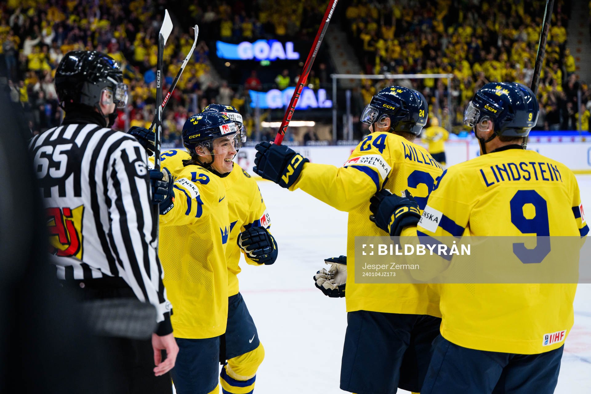 Noah Östlund of Sweden celebrates
