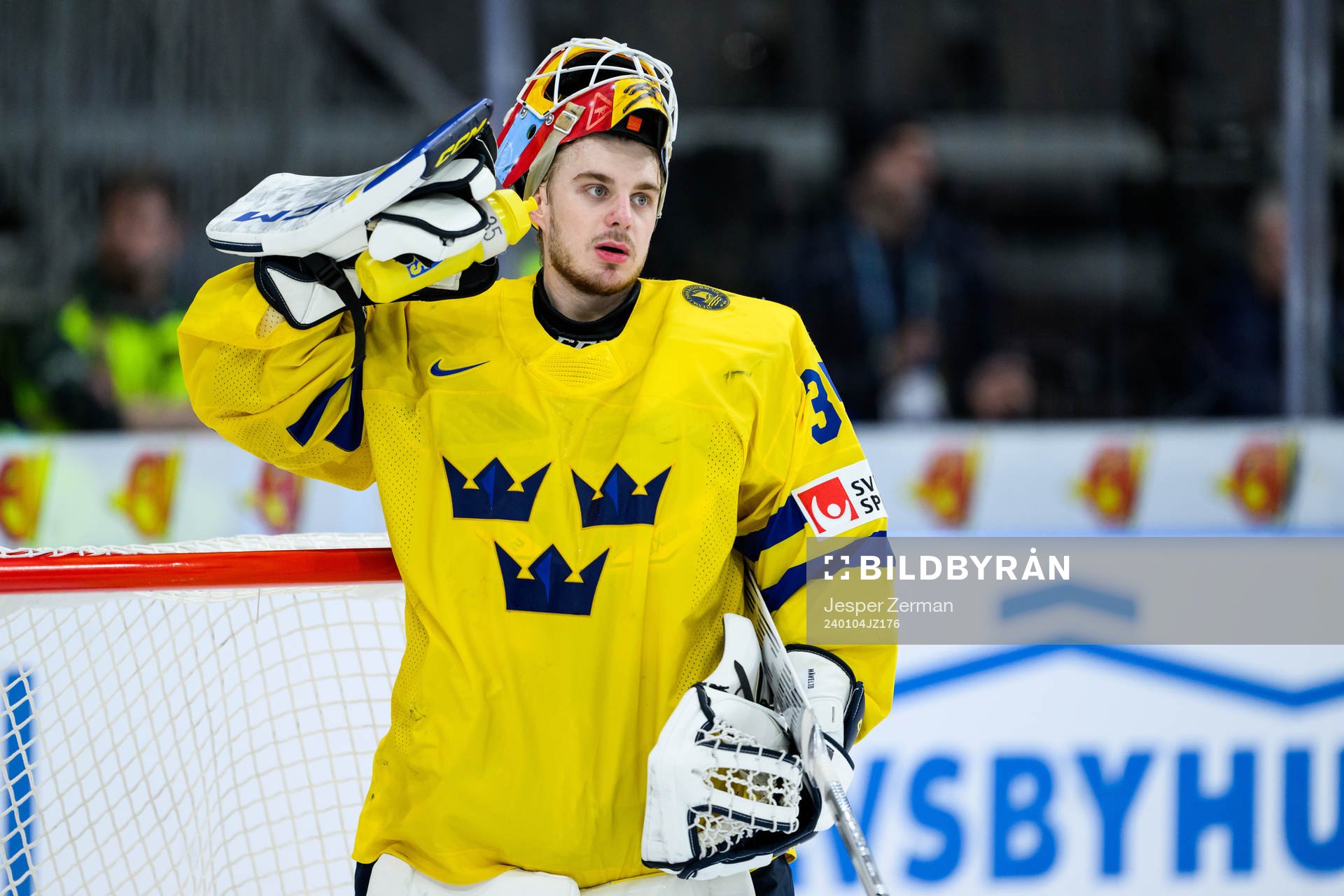 goaltender Hugo Hävelid of Sweden