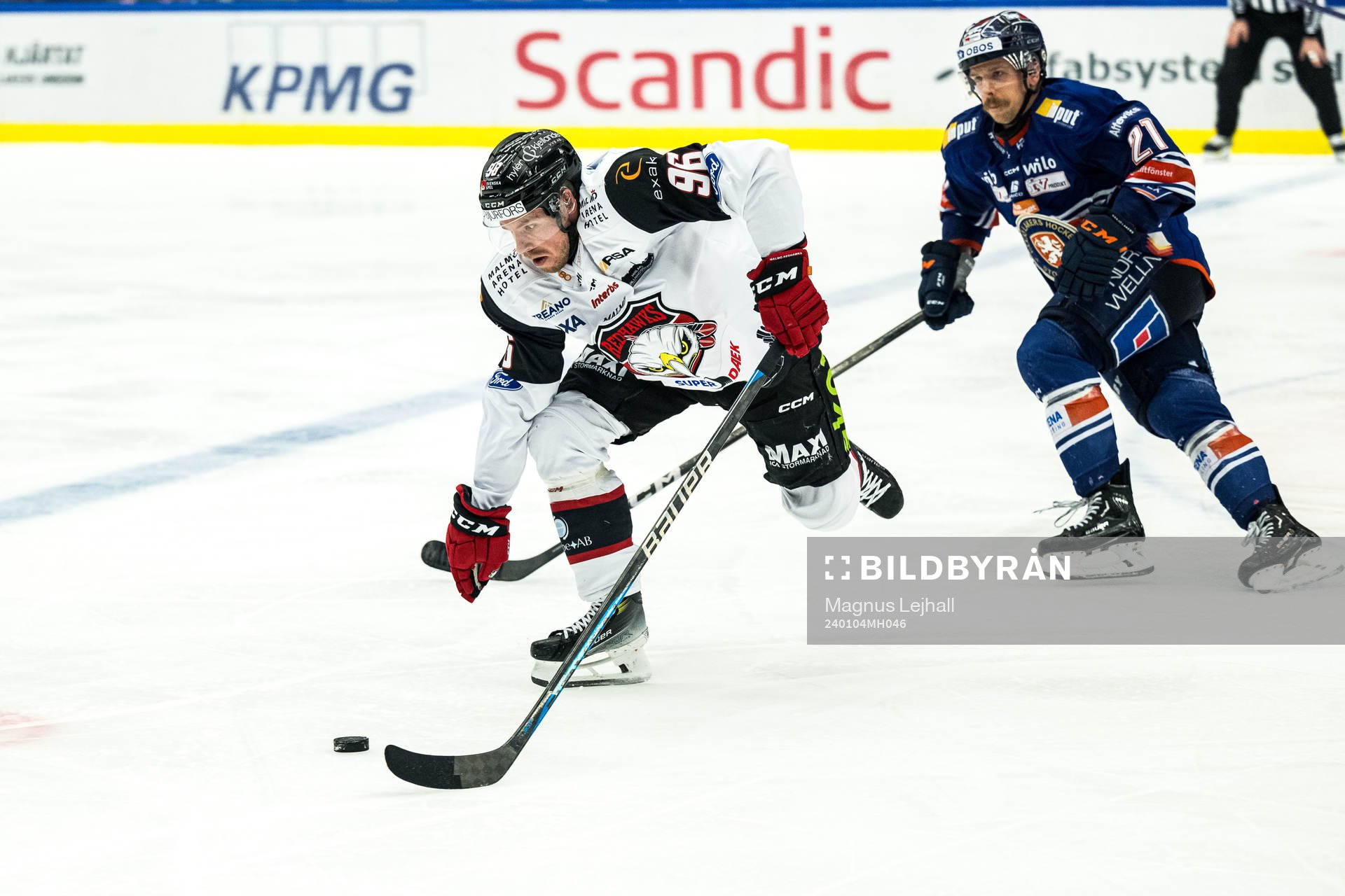 Malmö Redhawks Emil Forslund och Växjös Brian Cooper