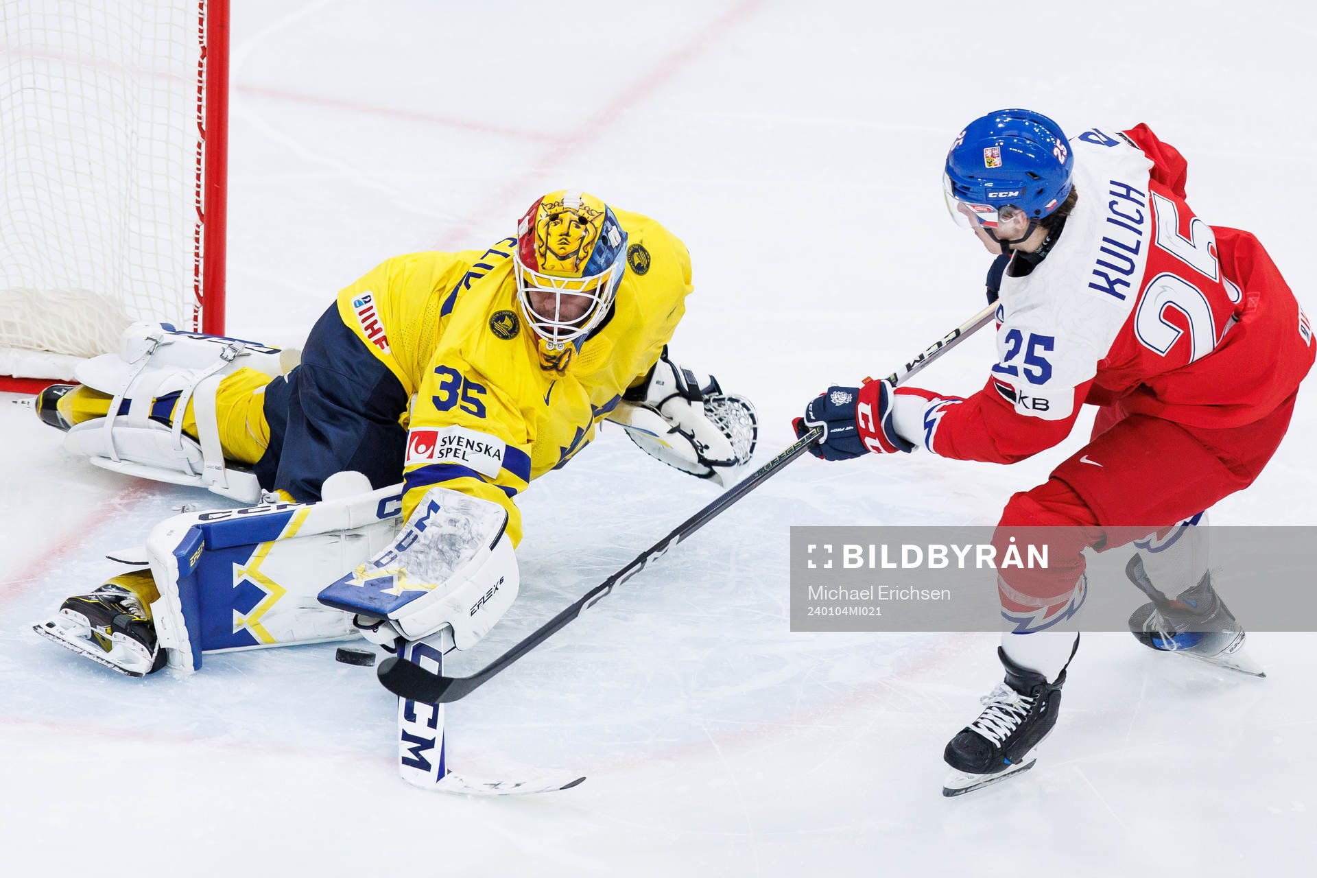 Goaltender Hugo Hävelid of Sweden and Jiri Kulich of Czech