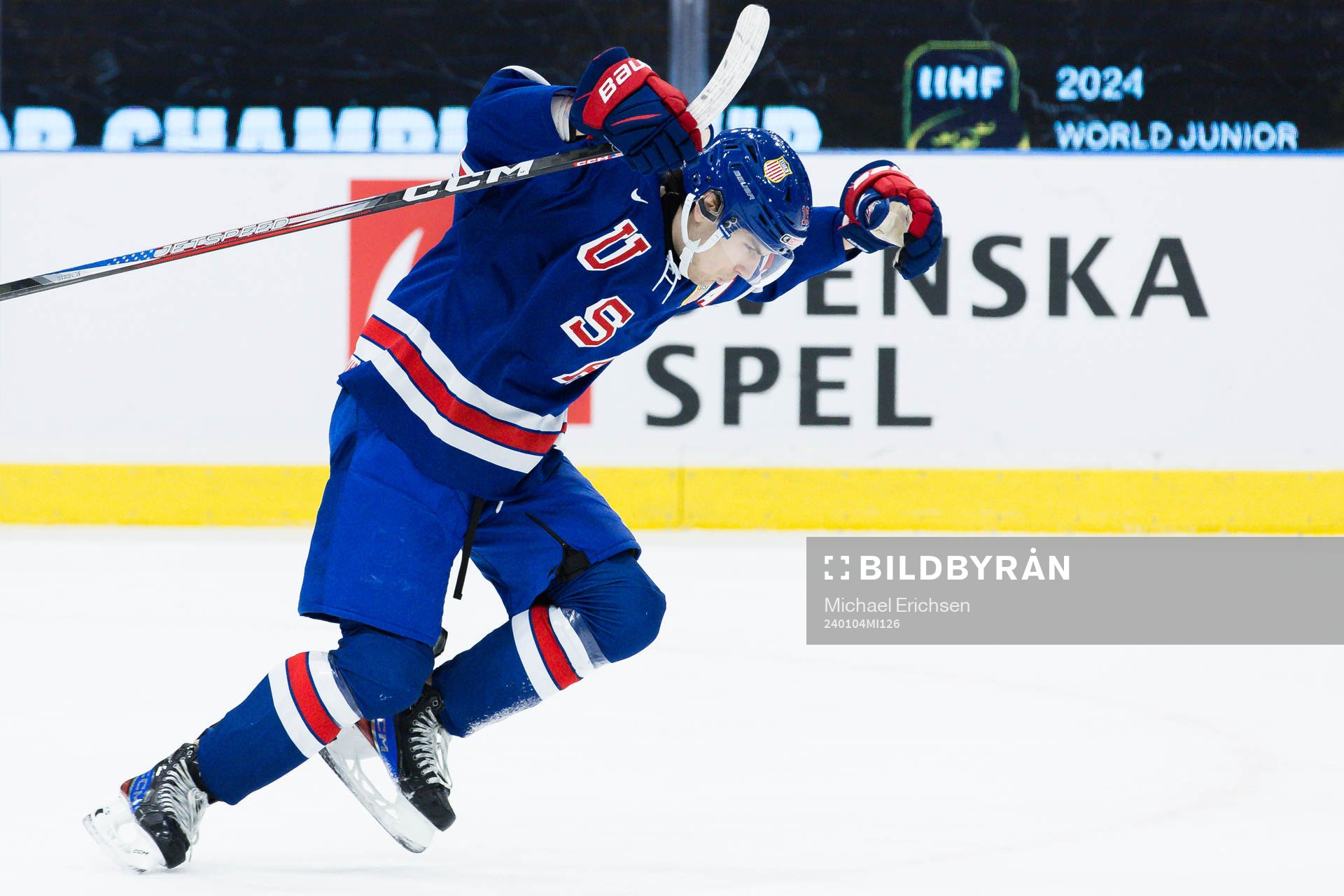 Cutter Gauthier of USA celebrates the 3-2 goal