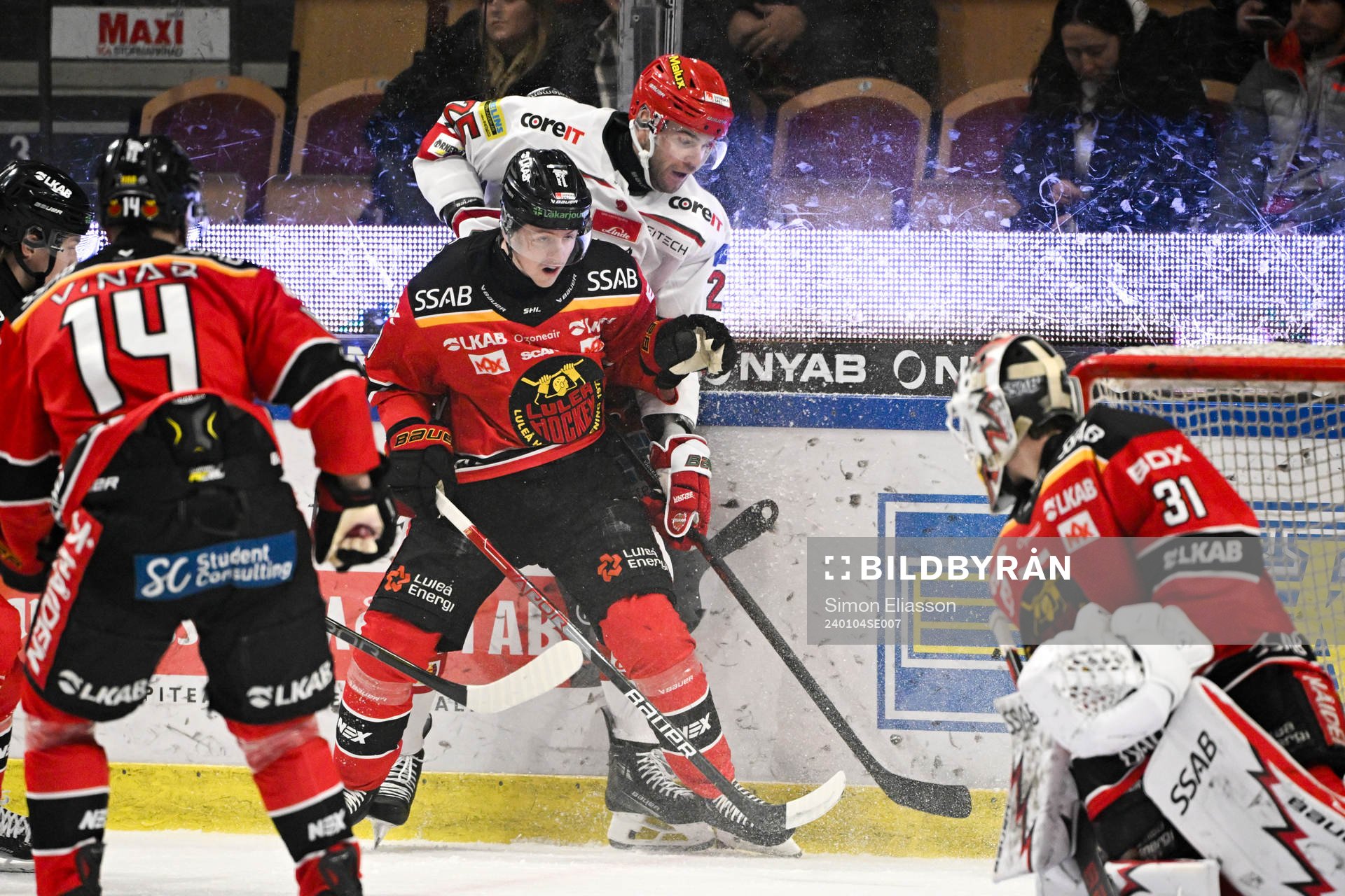 Luleås Jesper Sellgren och MoDos Sam Vigneault