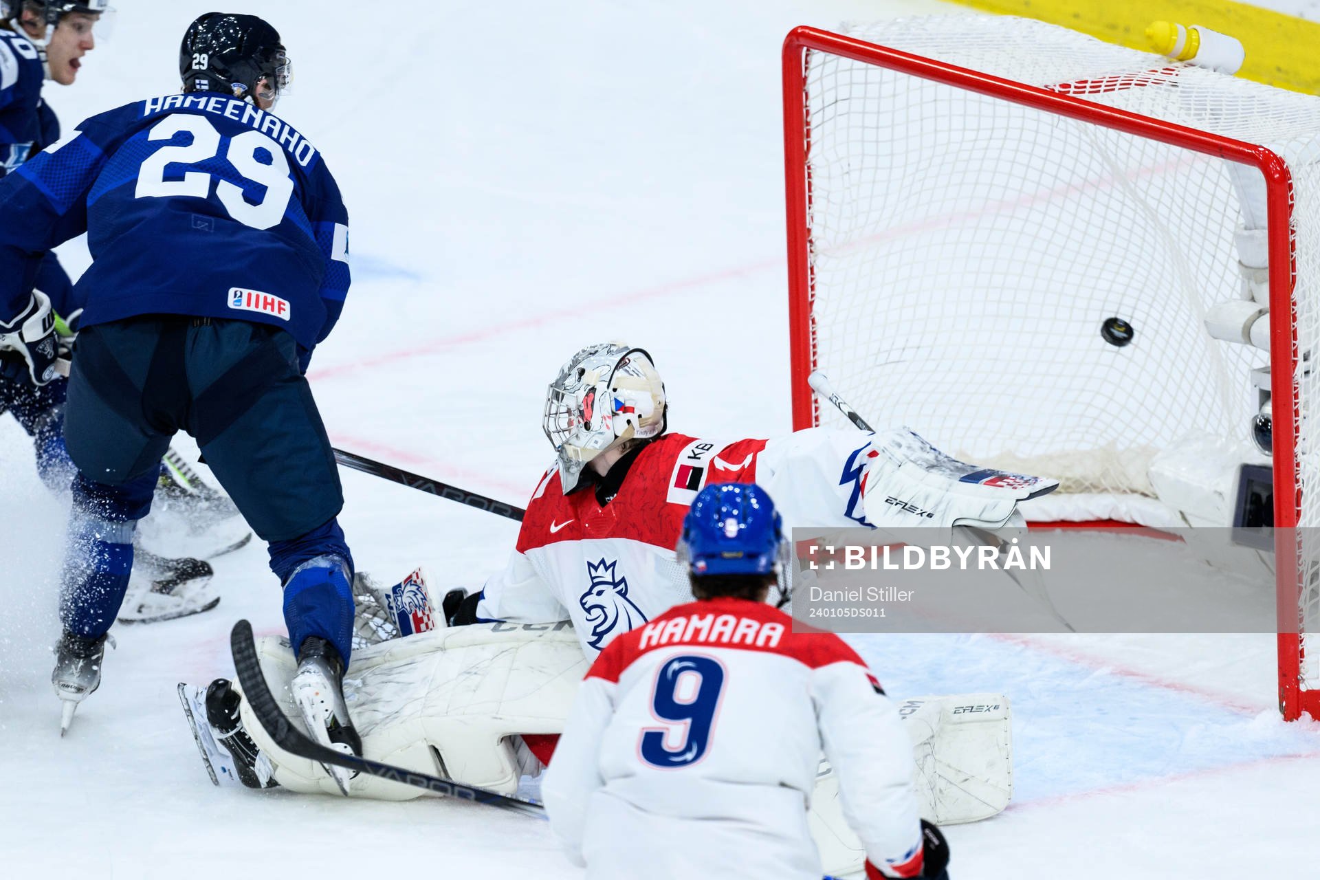 Lenni Hameenaho of Finland score the 2-5 goal behind