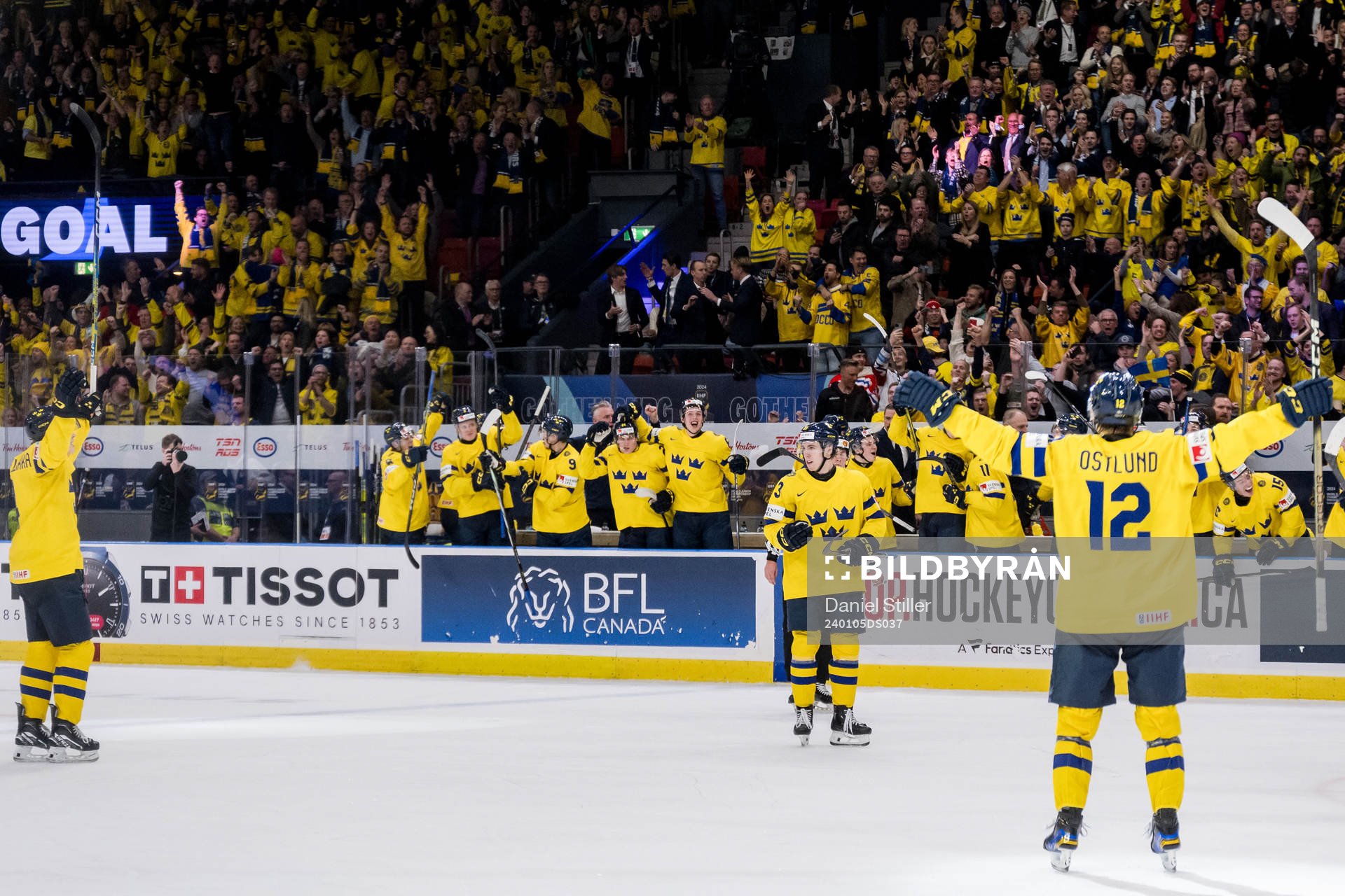 Jonathan Lekkerimäki of Sweden celebrates the 3-2 goal
