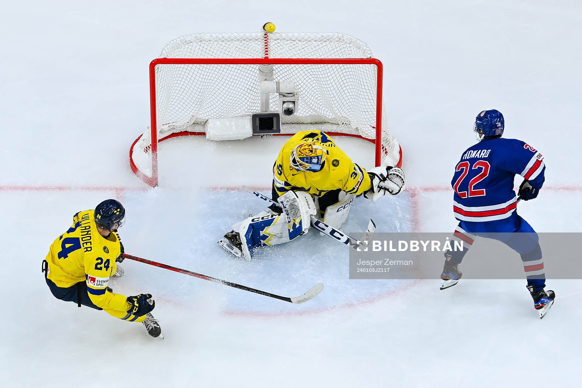 Isaac Howard of USA scores the 3-1 goal behind Tom