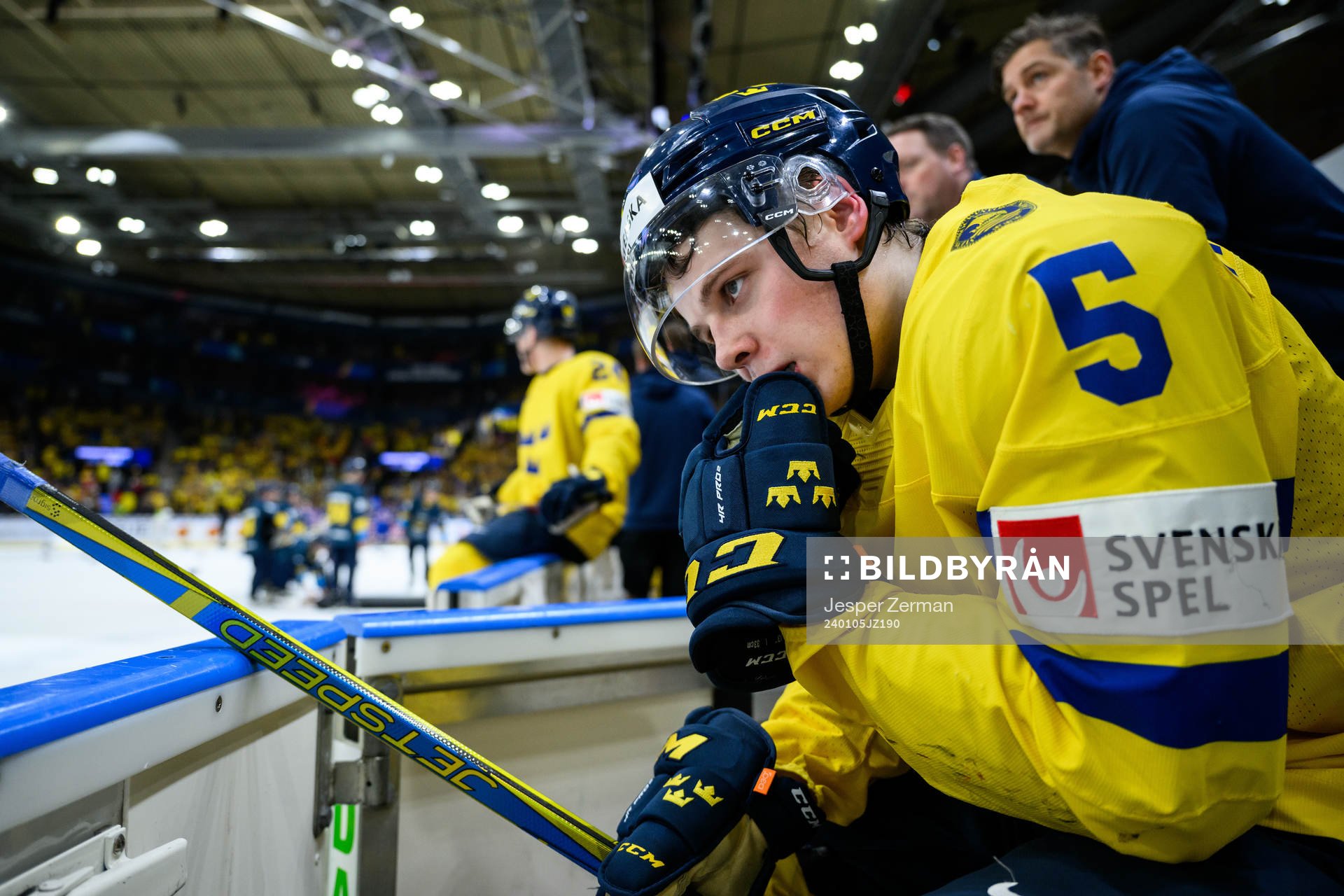 Mattias Hävelid of Sweden looks dejected