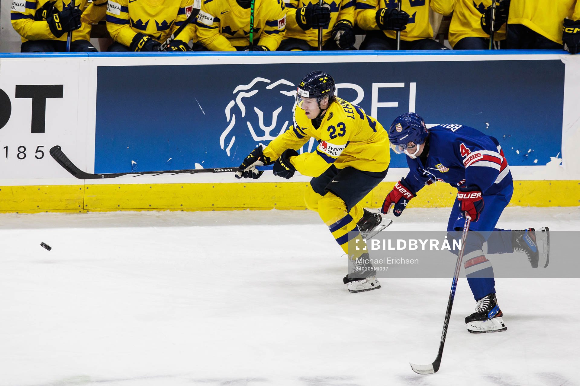 Jonathan Lekkerimäki of Sweden and Gavin Brindley of USA