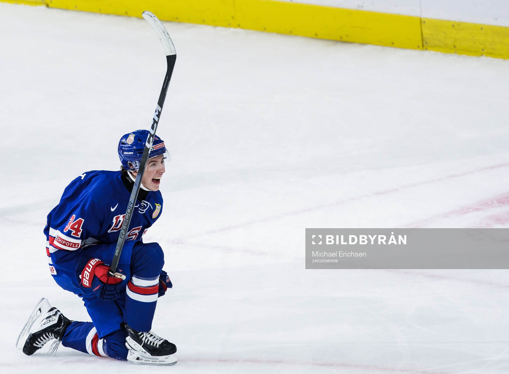 Gabe Perreault of USA celebrates the 1-0 goal