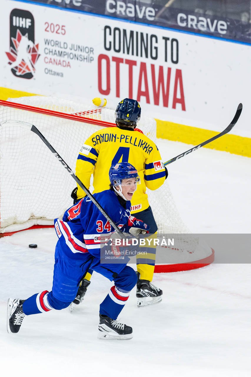 Gabe Perreault of USA celebrates the 1-0 goal