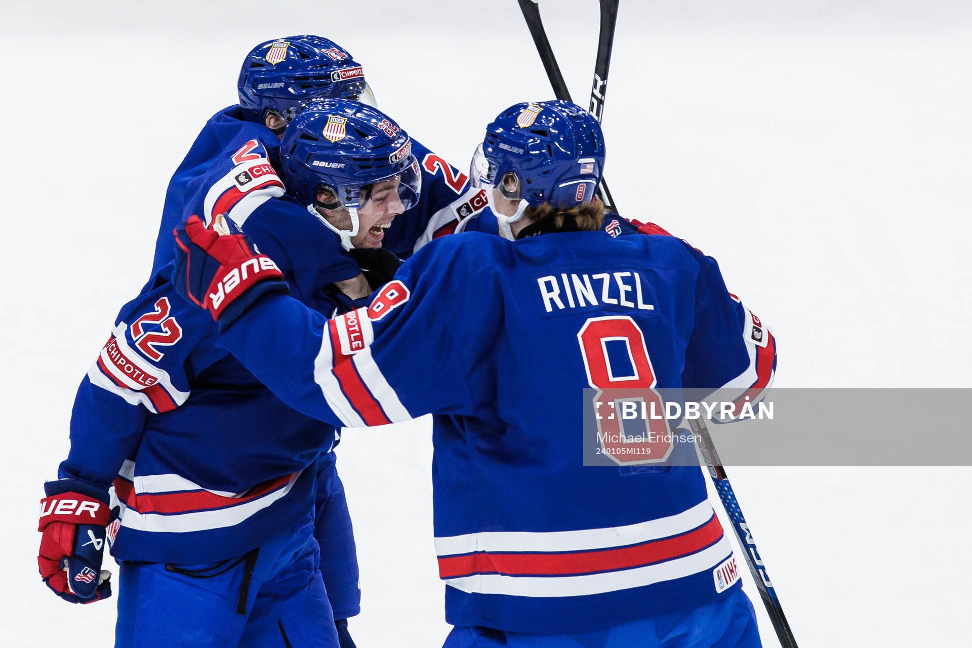 Isaac Howard of USA celebrates the 3-1 goal