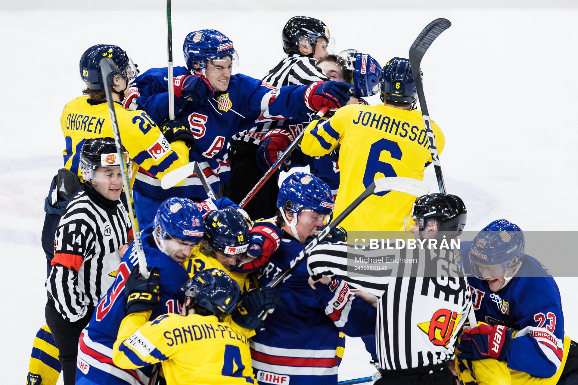 Jimmy Snuggerud of USA and Anton Johansson of Sweden