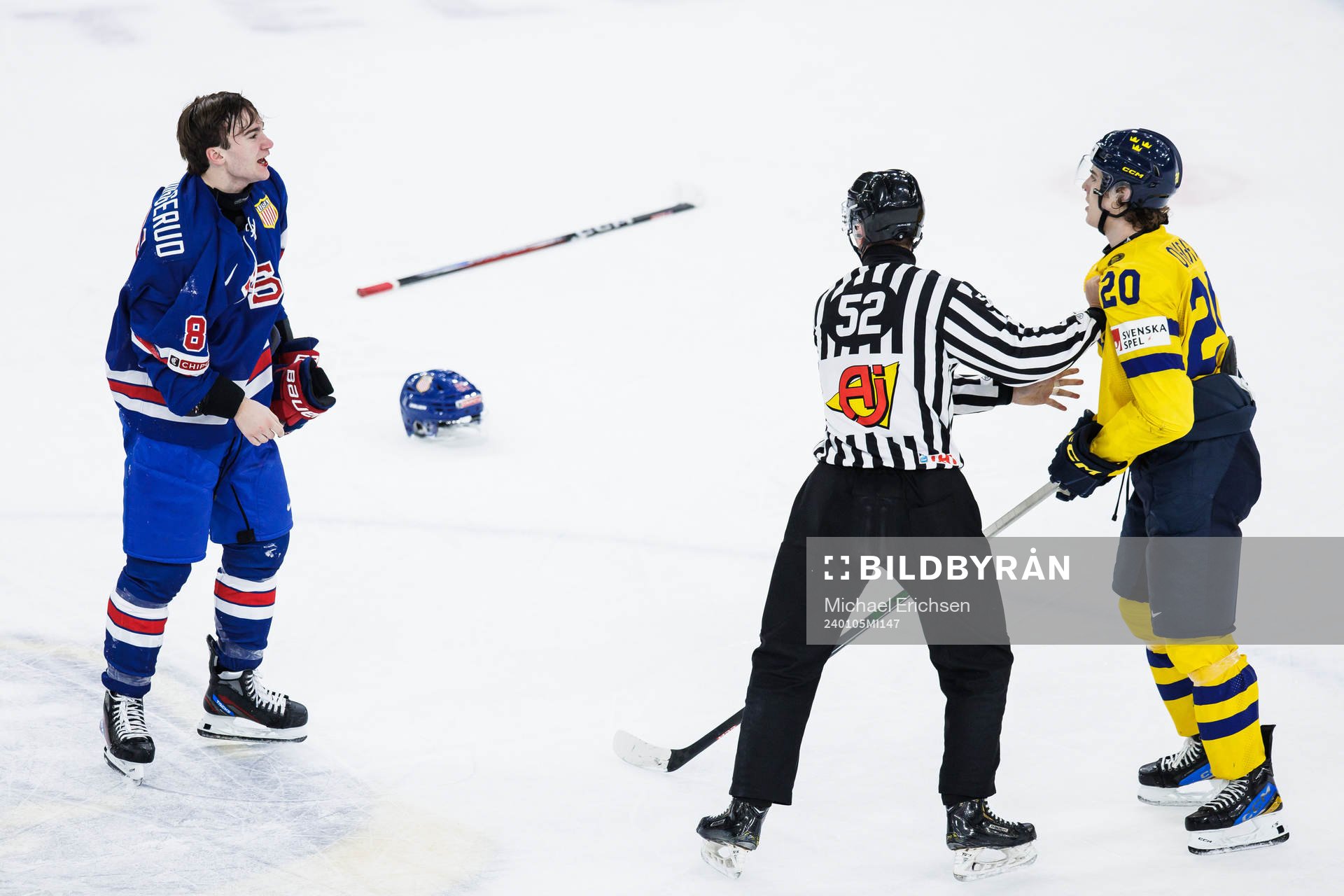 Anton Johansson of Sweden against Jimmy Snuggerud of USA