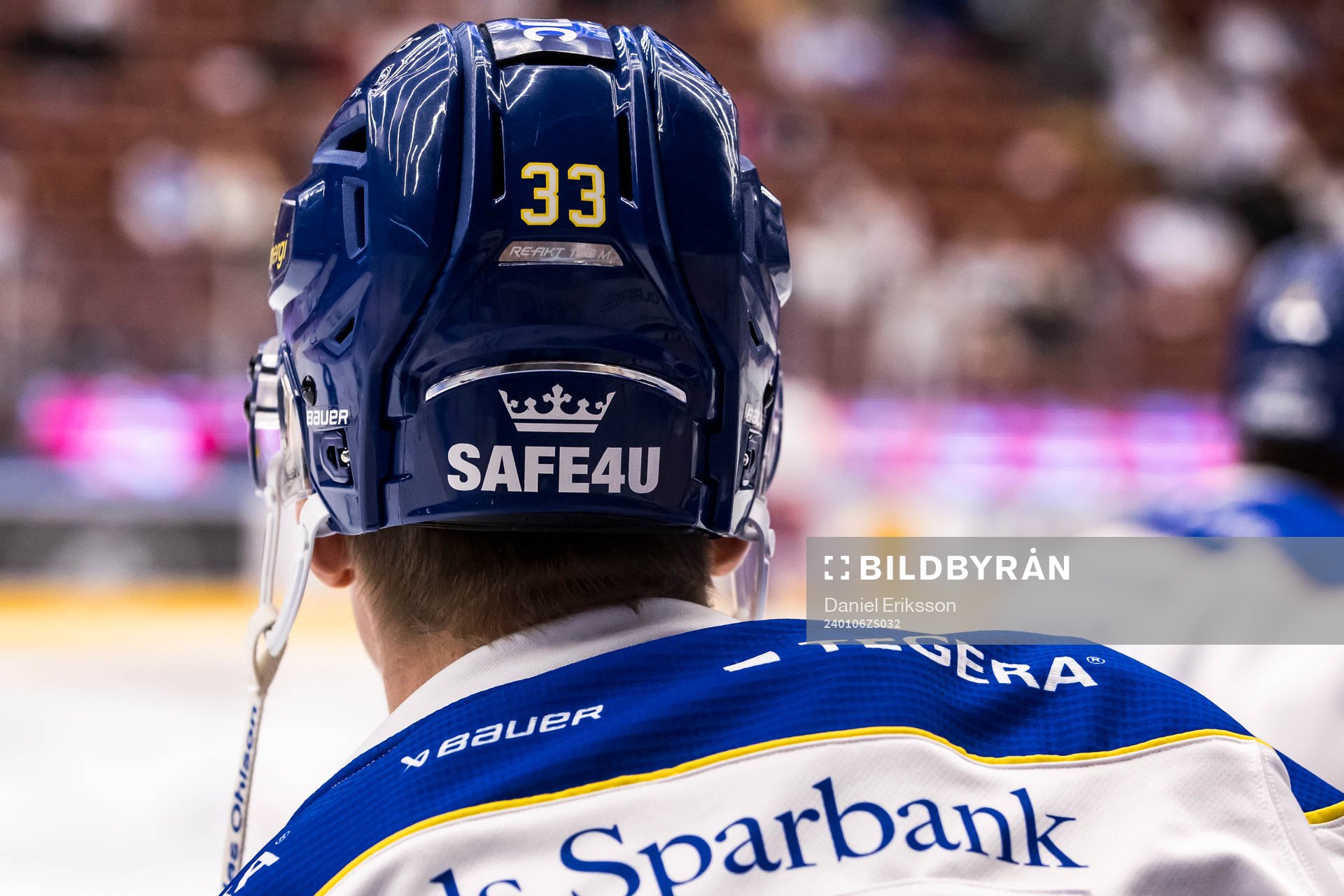 Hjälm innan ishockeymatchen i SHL mellan Leksand och