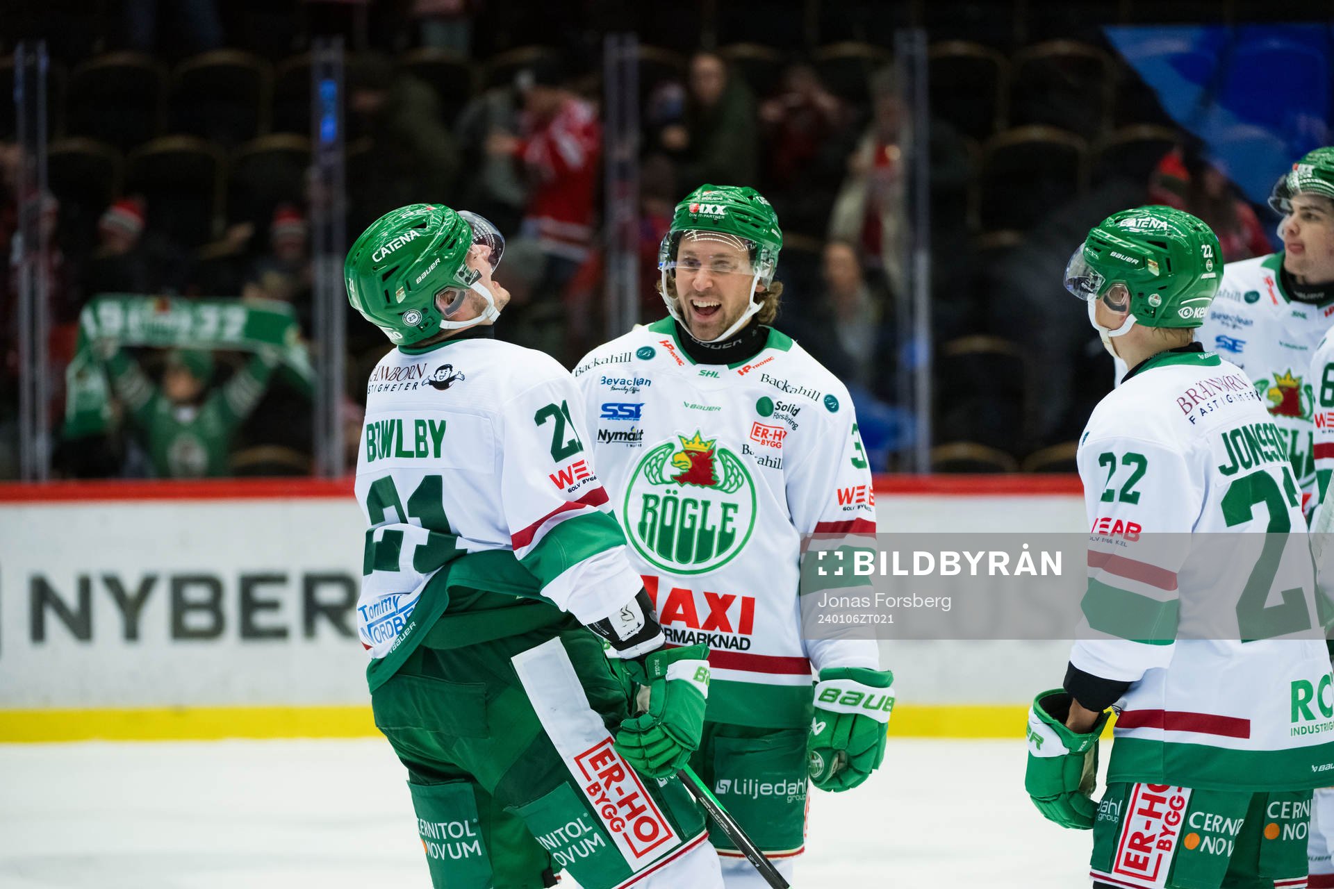 Rögles Henry Bowlby och Michael Kapla jublar