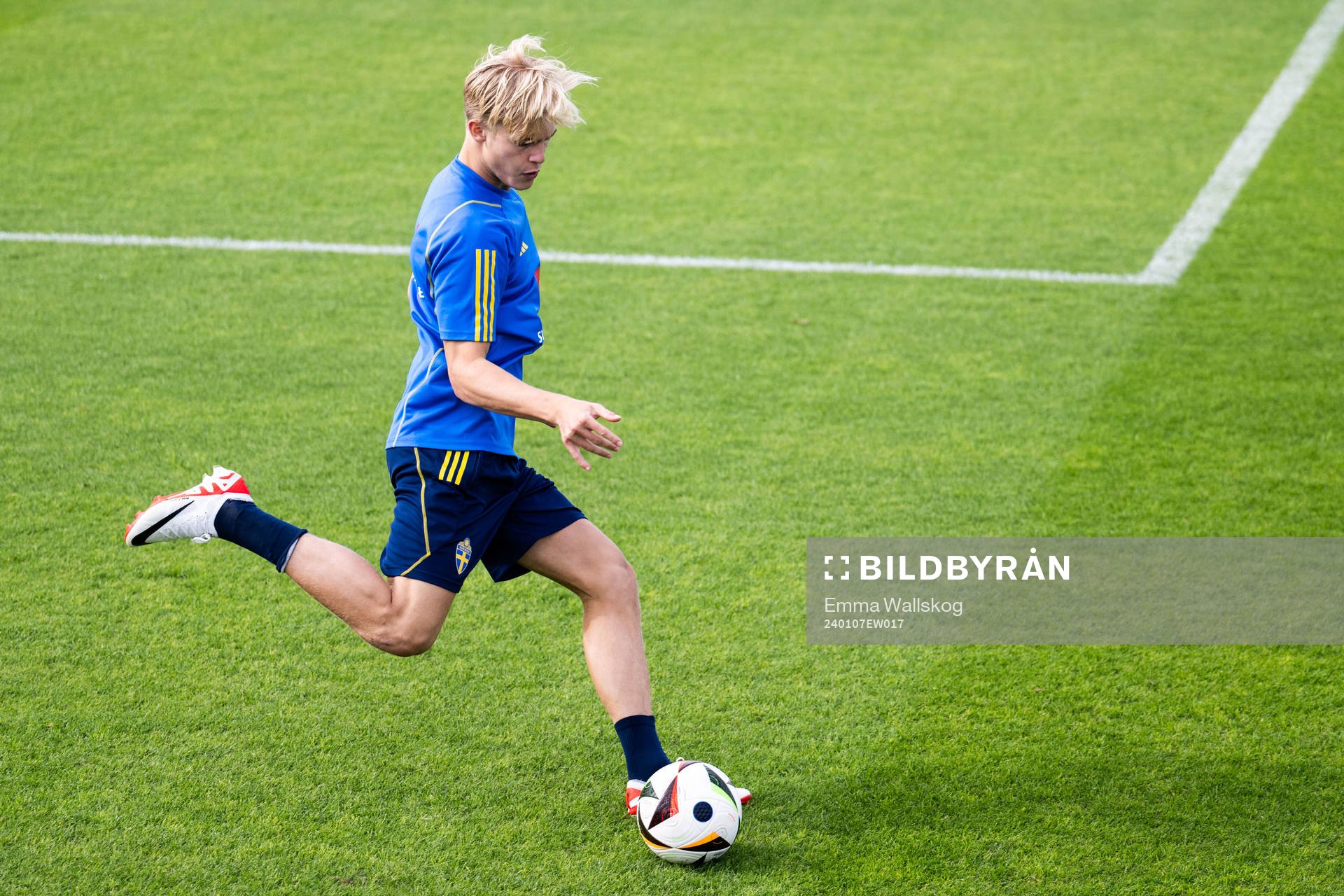 Lucas Bergvall of the Swedish men's football national team