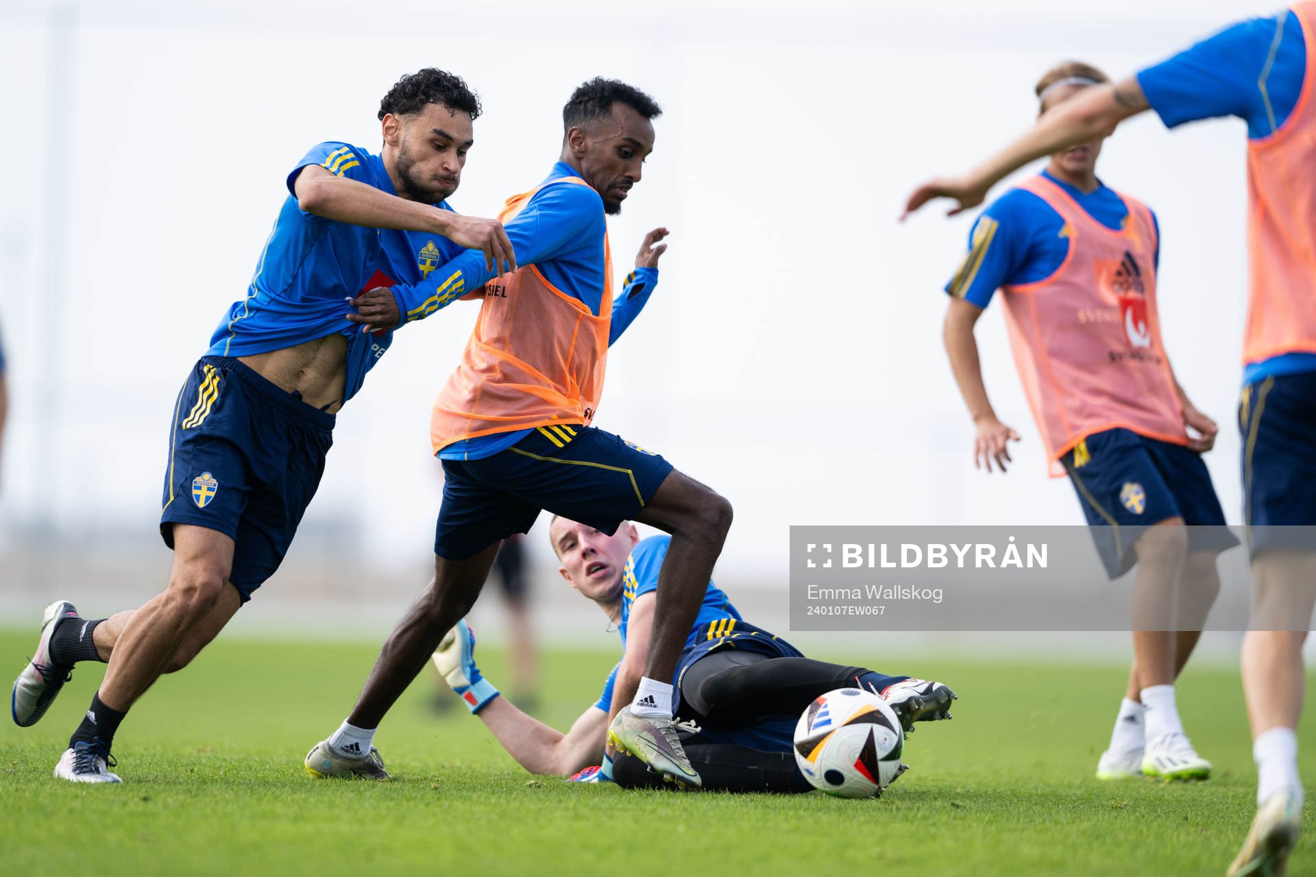 Joakim Persson, Taha Ali and goalkeeper Samuel Brolin of the Swedish men's football national team at a training session on January 7, 2024 in Paphos. 