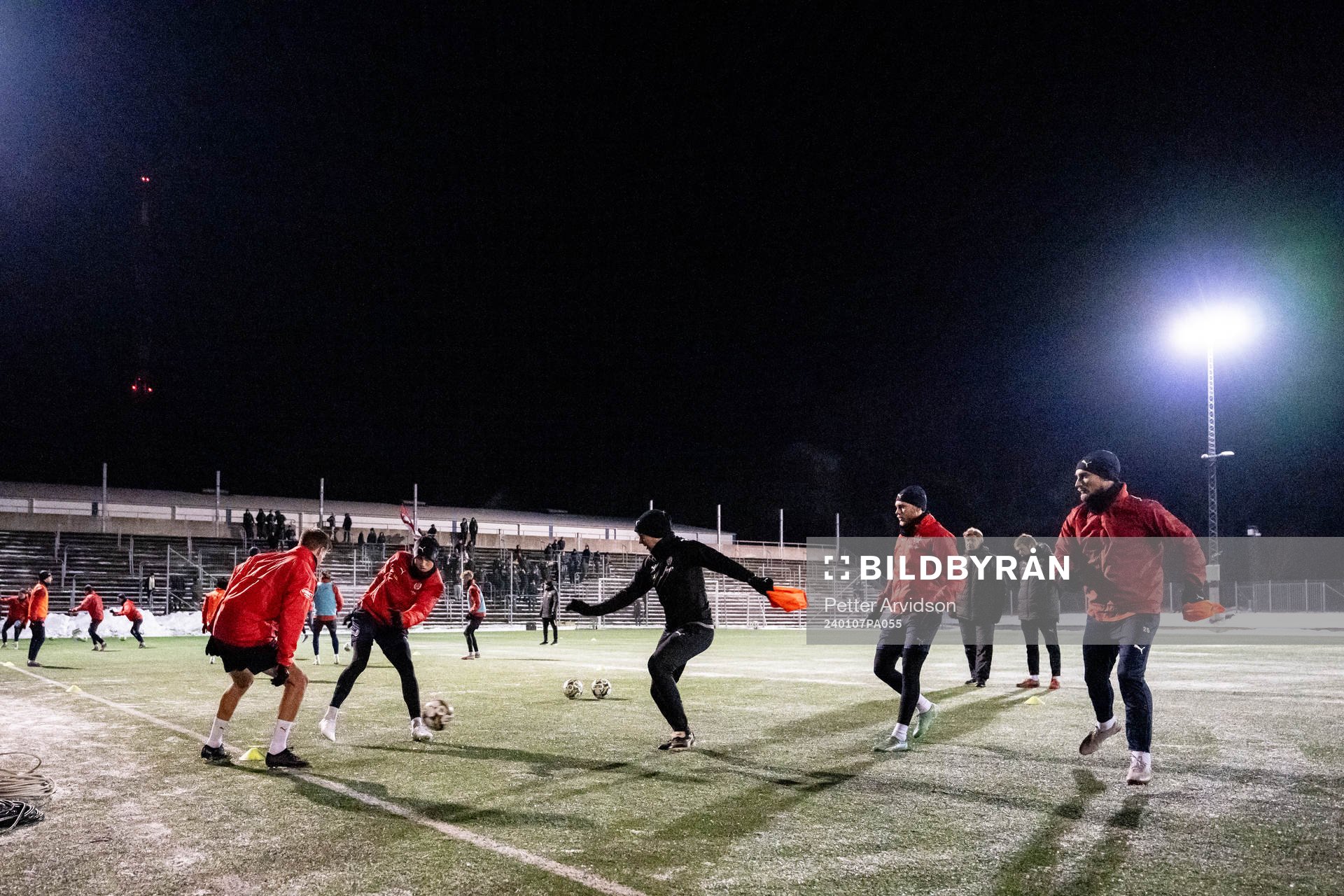 Gemensam fotbollsträning med Helsingborgs herr och damlag