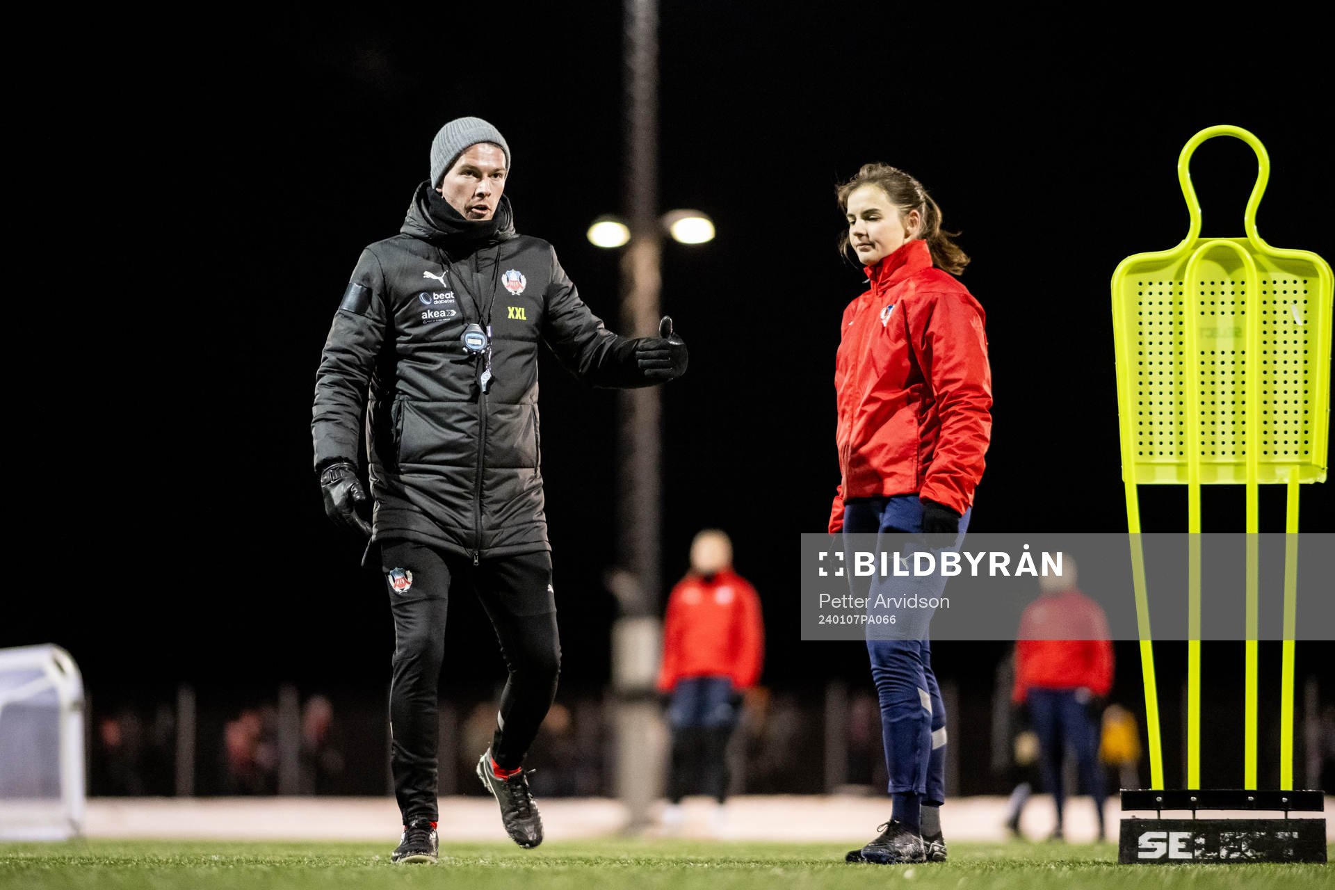 Kristoffer Schönbeck, tränare dam och Evelina Bertilsson