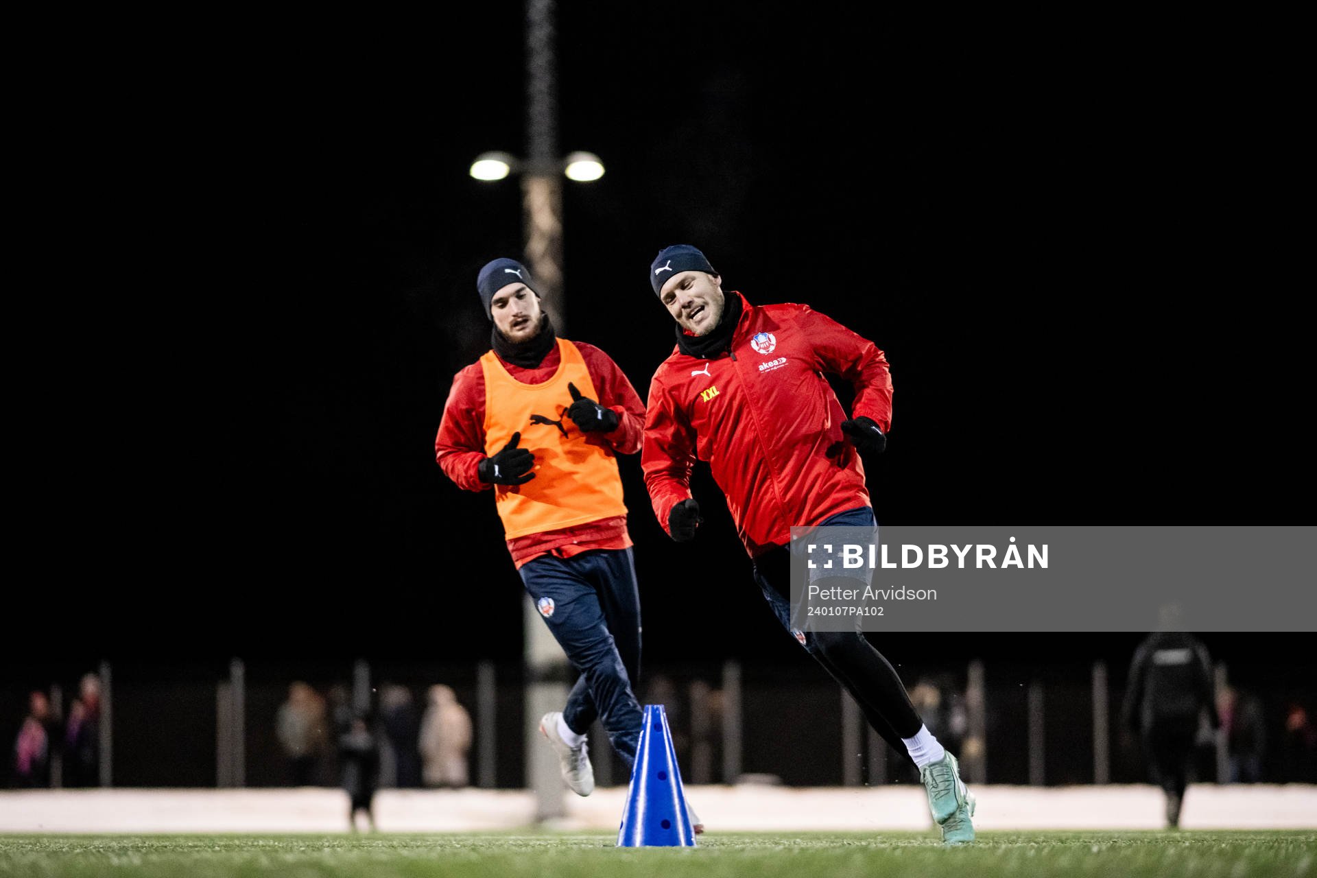 Adam Hellborg och målvakt Kalle Joelsson