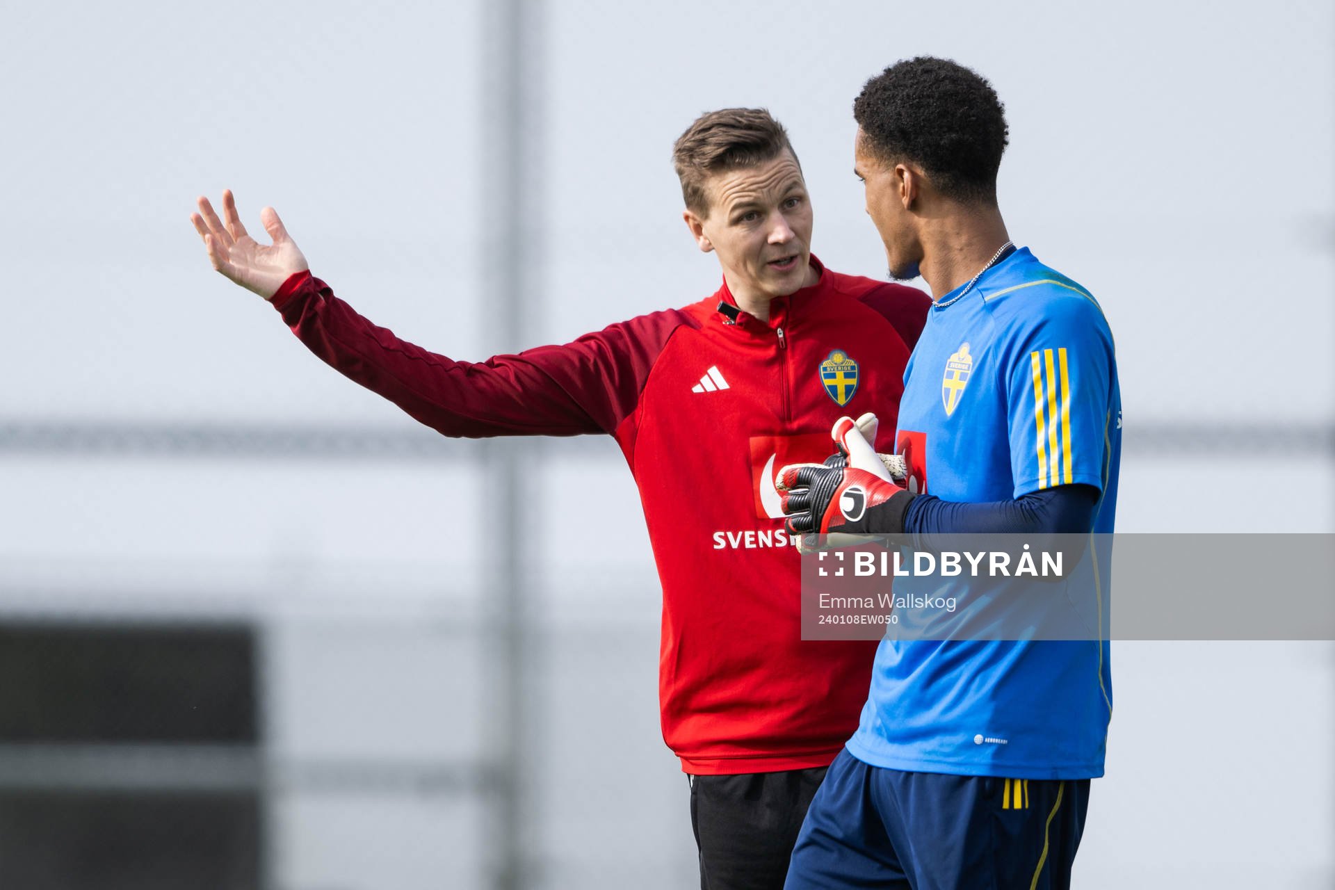 Goalkeeper coach Maths Elfvendal and goalkeeper Oliver